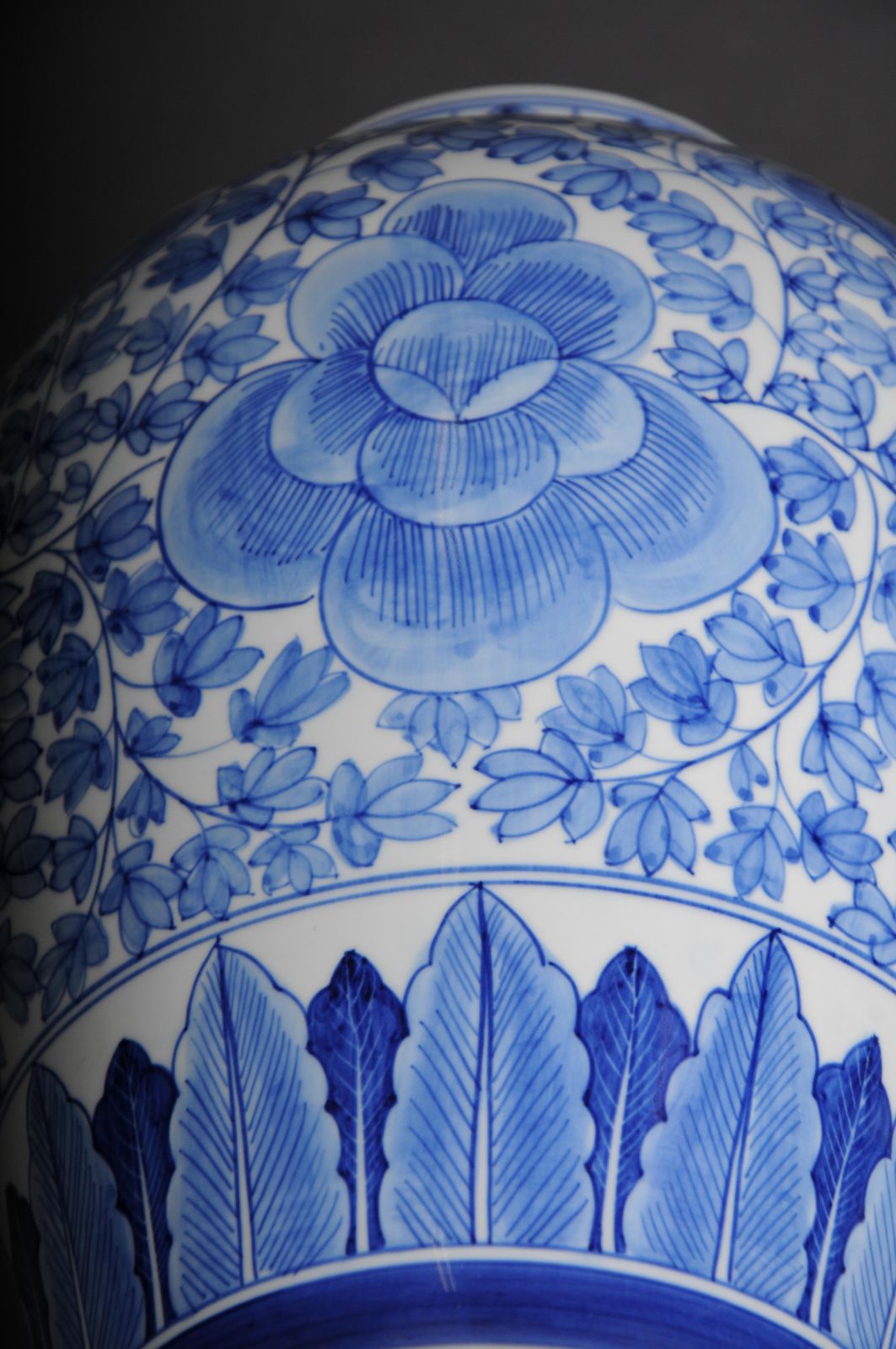 Pair Of Asian Lidded Vases, Porcelain, 20th Century. photo vintage