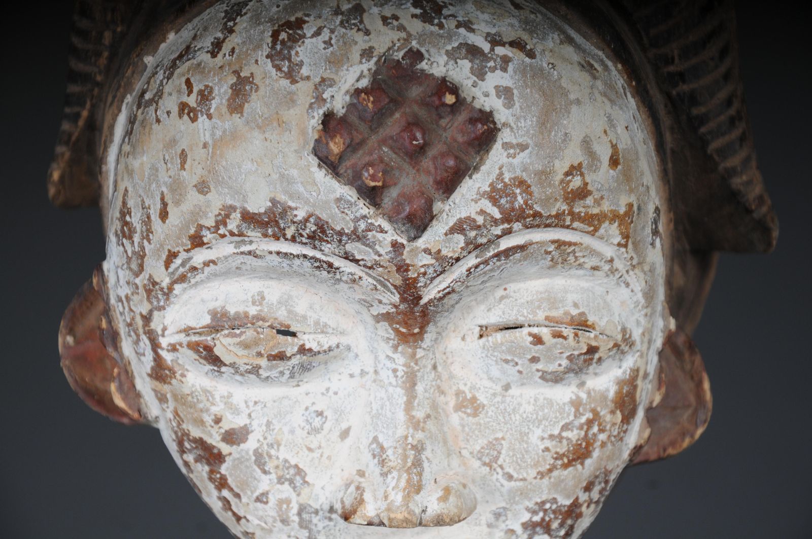 20th Century Antique Carved Wooden Face Mask, African Folk Art. Hangable.Decorat photo Home Decor