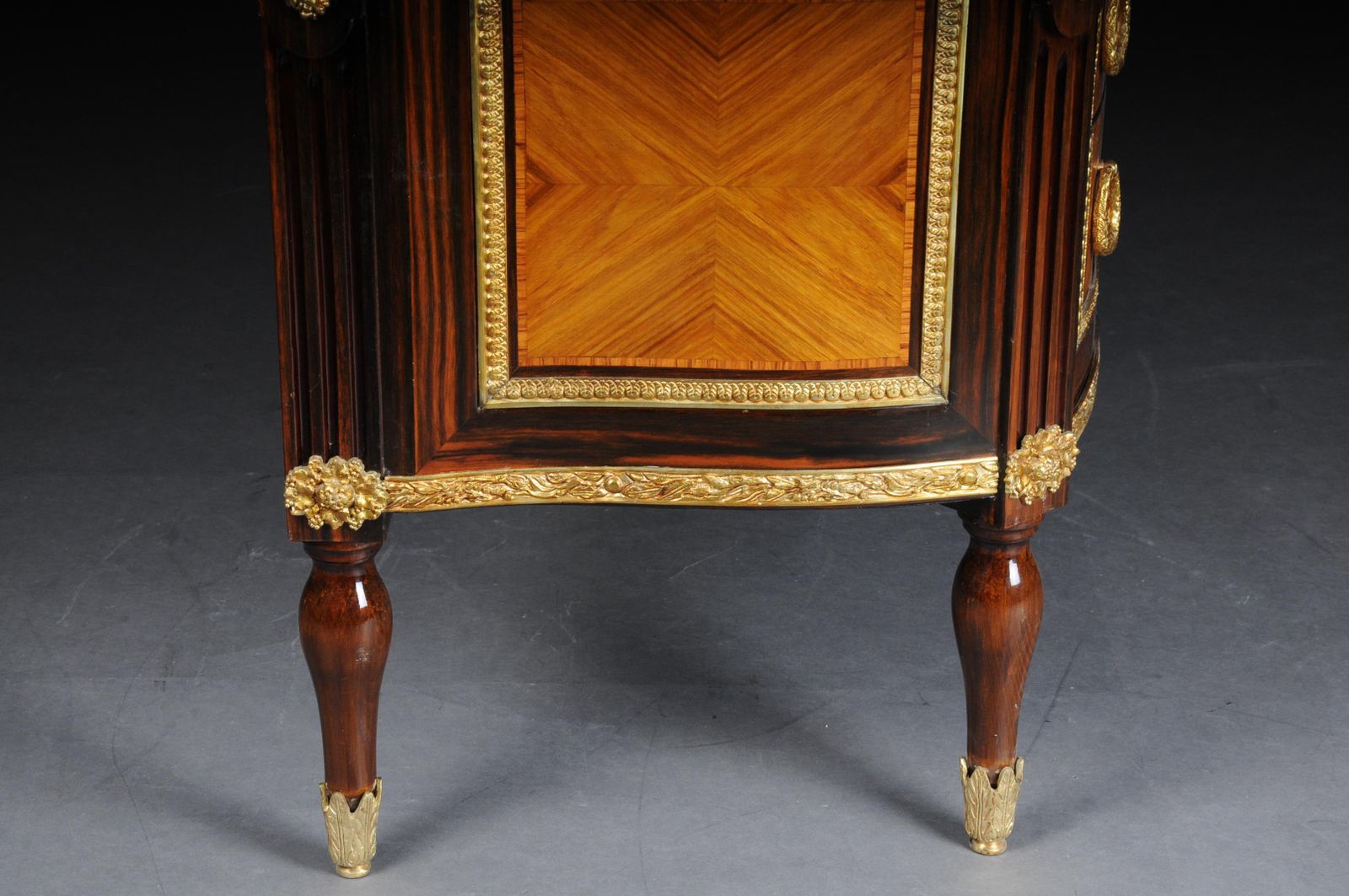 photo vinterior Impressive Chest Of Drawers Sideboard In Louis XVI