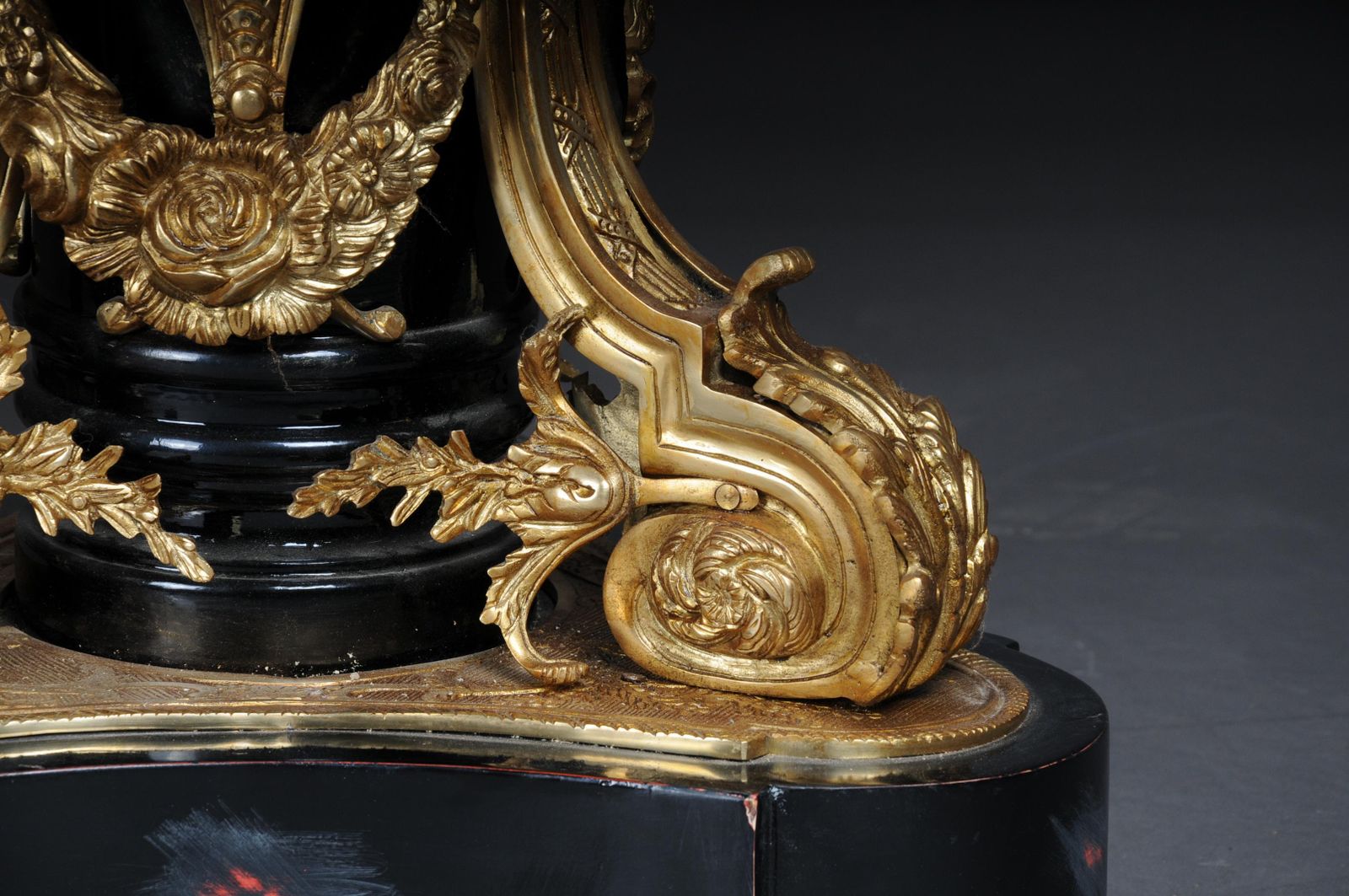 photo furniture Imperial Center Table, Frame And Top Mount In Porcelain With Sevres Style Bronze