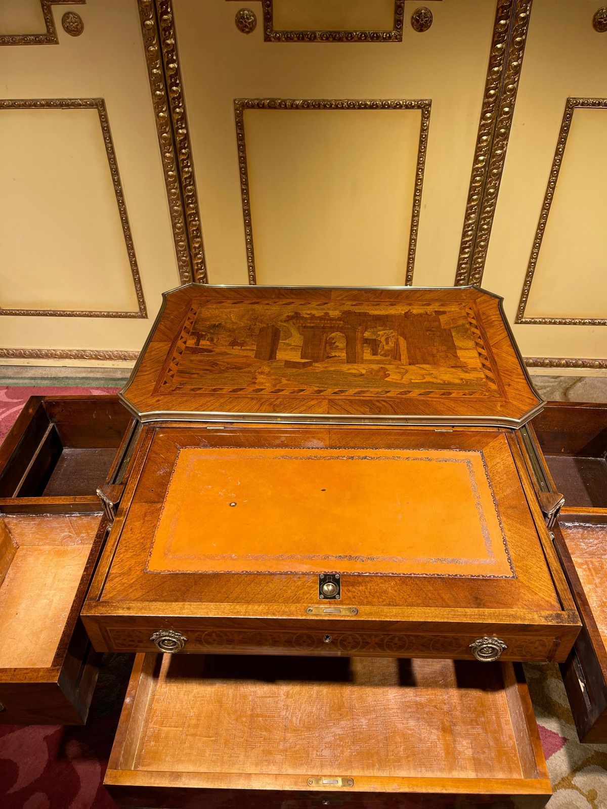 photo vinterior 20th Century Louis XV Style Dresser/Dressing Table, Transformable Furniture