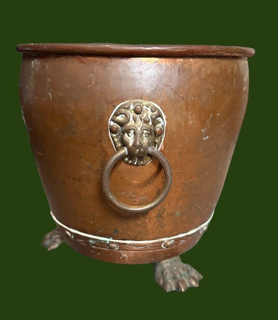 Antqiue Engiish Rivetted Copper Lions Head Handles Raised Paw Feet Planter photo for sale