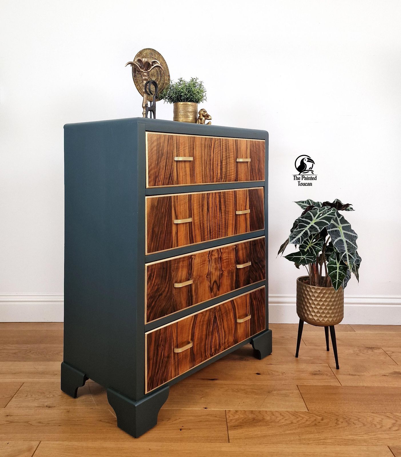 photo furniture Art Deco Chest Of Drawers With Walnut Veneer