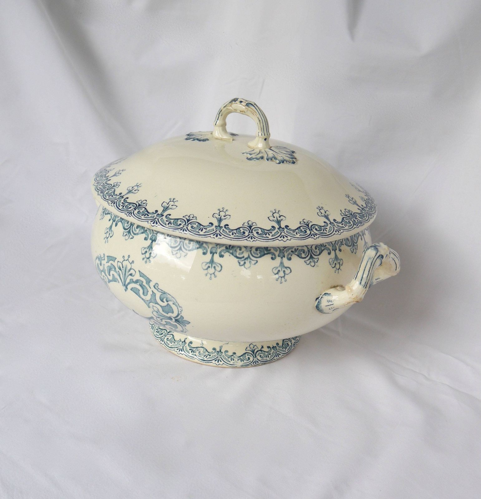 Vintage French Soup Tureen, Ironstone Soup Tureen, Antique Serving Bowl, Vegetable Serving Dish, photo vintage