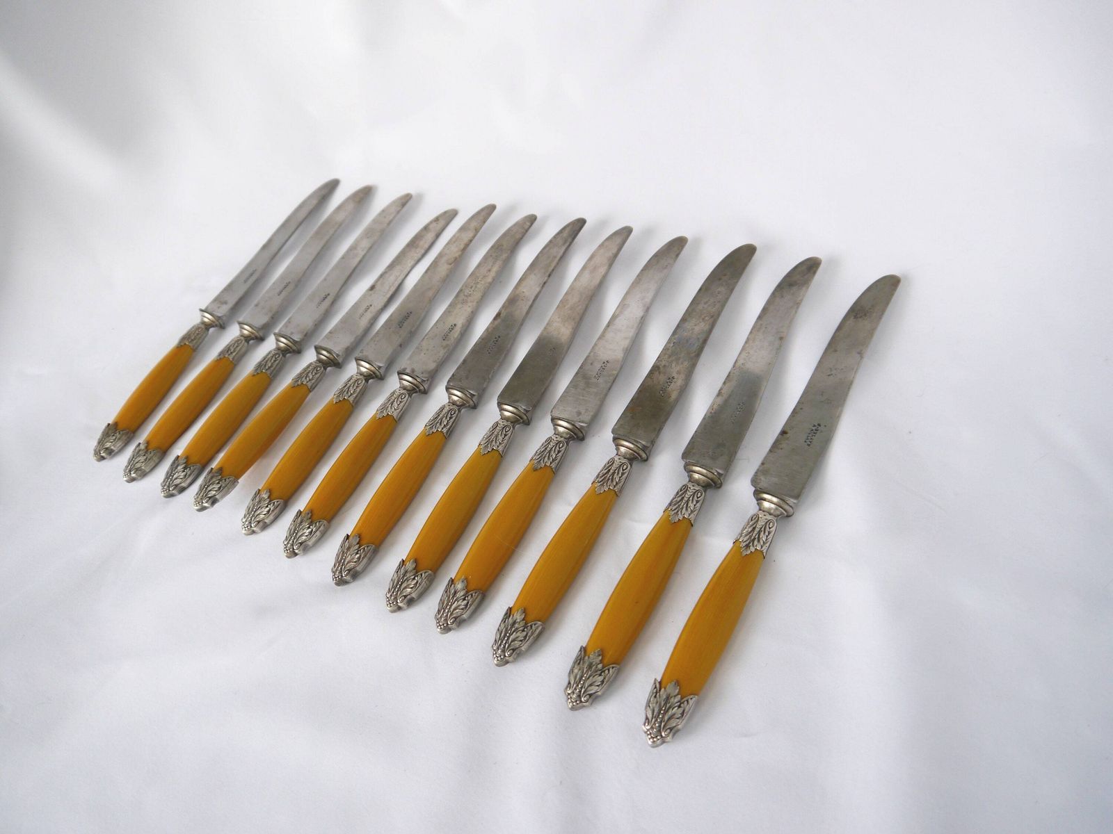 Boxed Set Of 12 Vintage Steel Table Knives, French Steel Bladed Knives, Antique Table Knives, 12 Knives, Vintage Cutlery photo buy