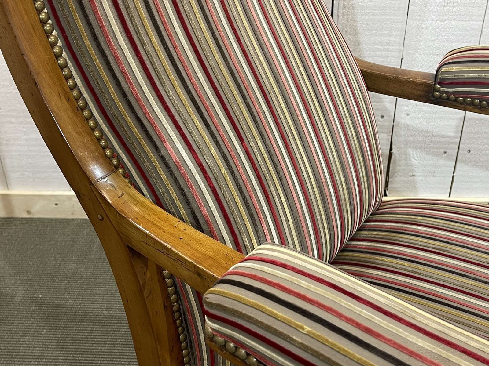Late 19th Century Voltaire Armchair In Cherry Wood photo Furniture
