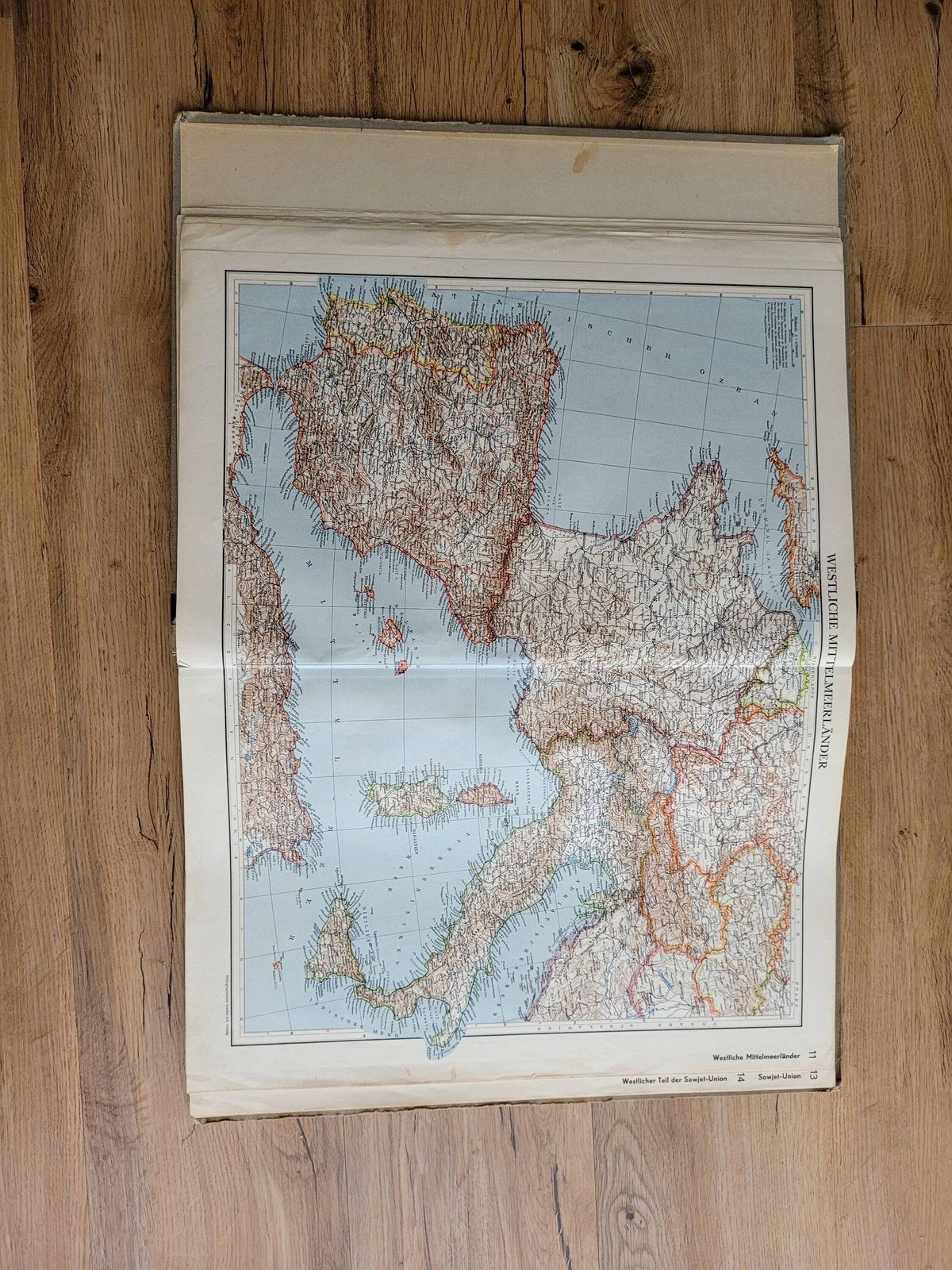 Der Grosse Weltatlas Bibliographisches Institut Ag, Vintage Maps, World Atlas, Atlas, Vintage Decor, Vintage Maps photo Art