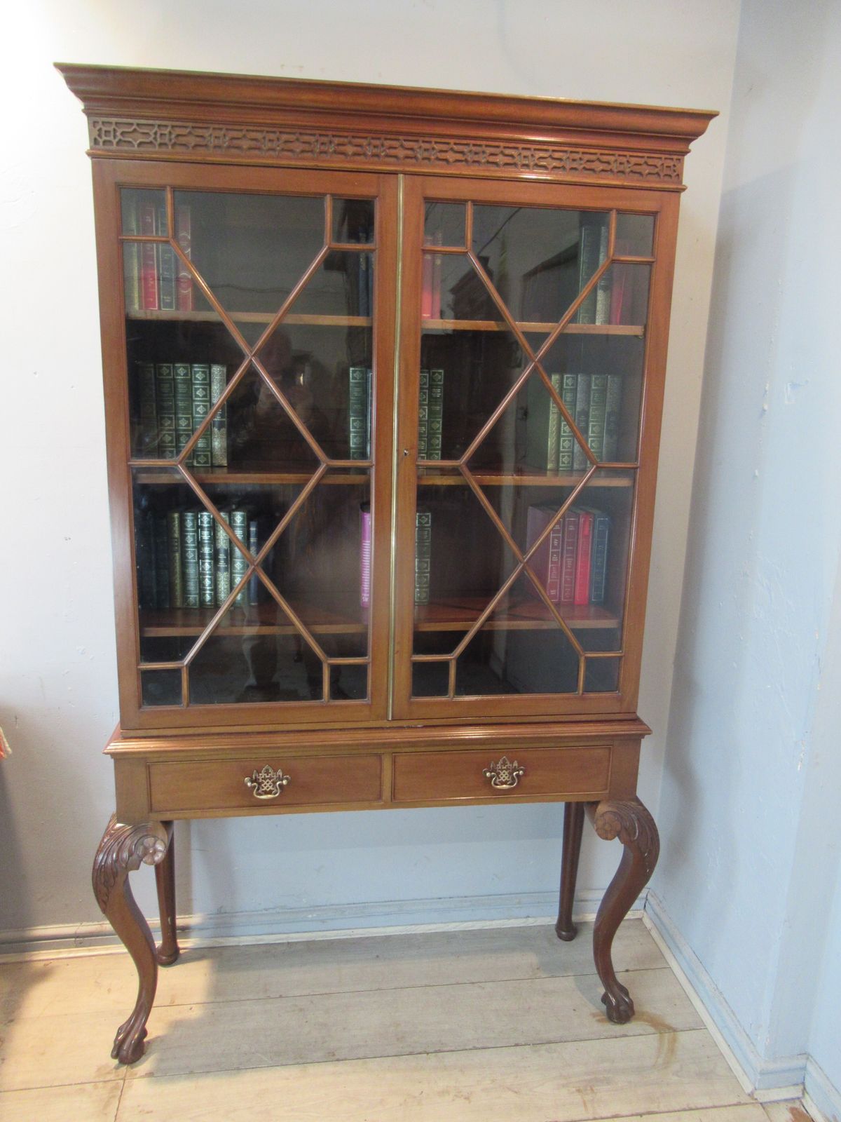 Chippendale   Style Mahogany   Bookcase Dating   From Around  The 1910s