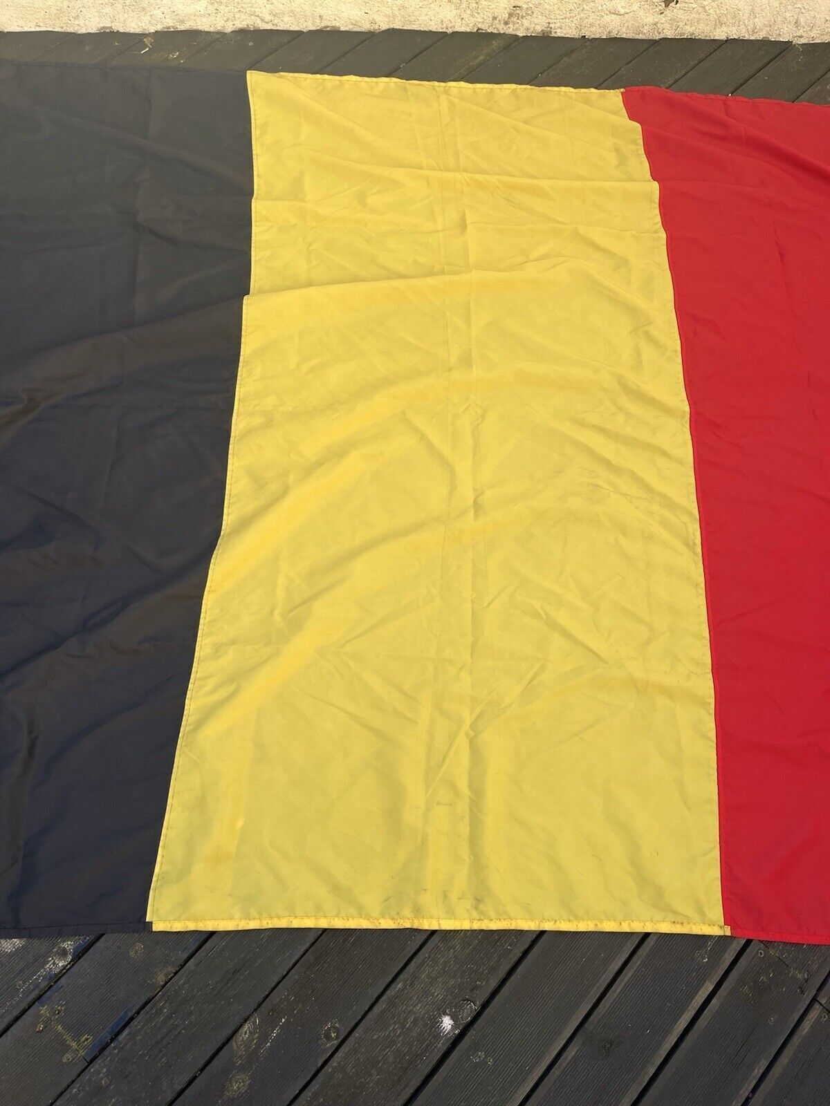 Huge Vintage 82" X 59" Silky Belgium Flag Decorative Wall Hanging 70's 80's 90's photo vinterior