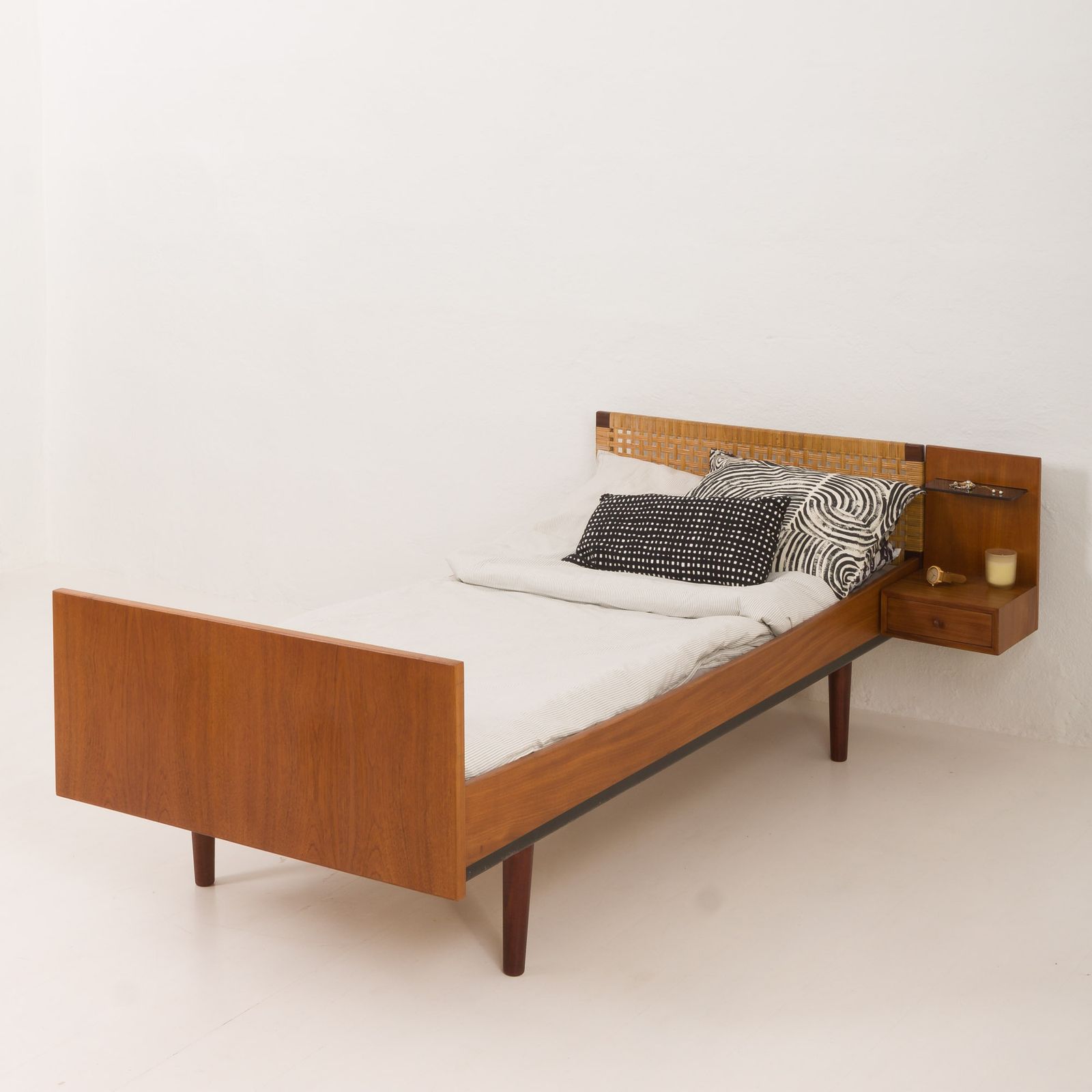 Hans J. Wegner Single Bed In Teak And Cane For Getama, Denmark, 1960s photo Furniture