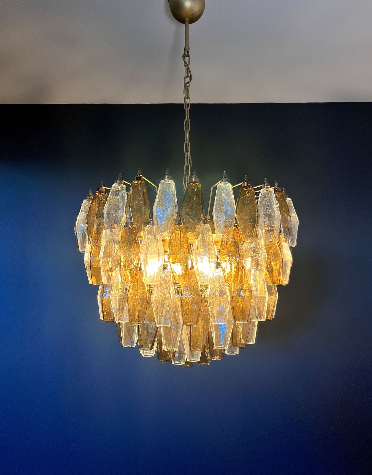 photo vinterior Amazing Murano Glass Candelier – 111 Clear And Smoked Poliedri