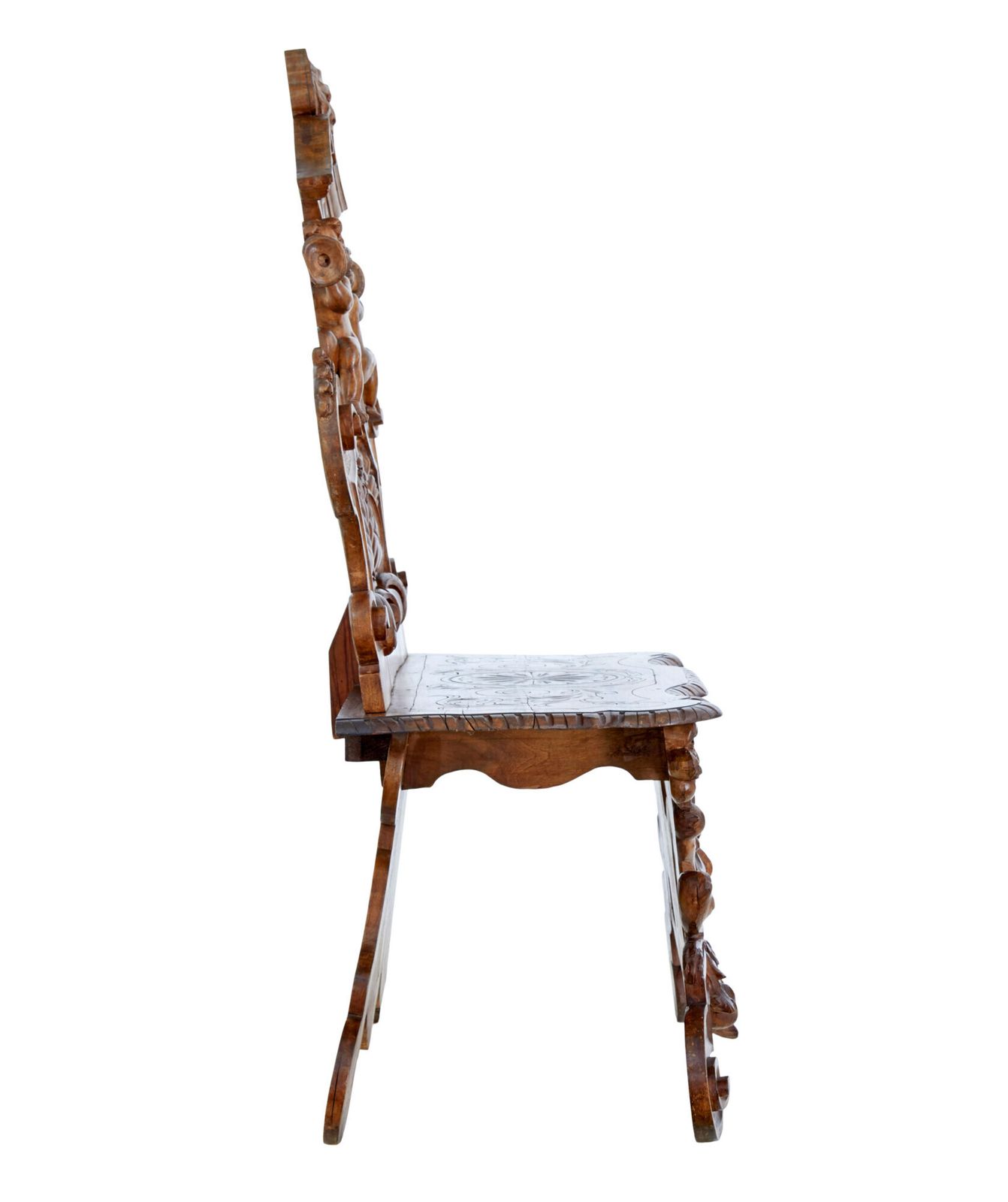 photo furniture 19th Century Carved Flemish Walnut Decorative Chair