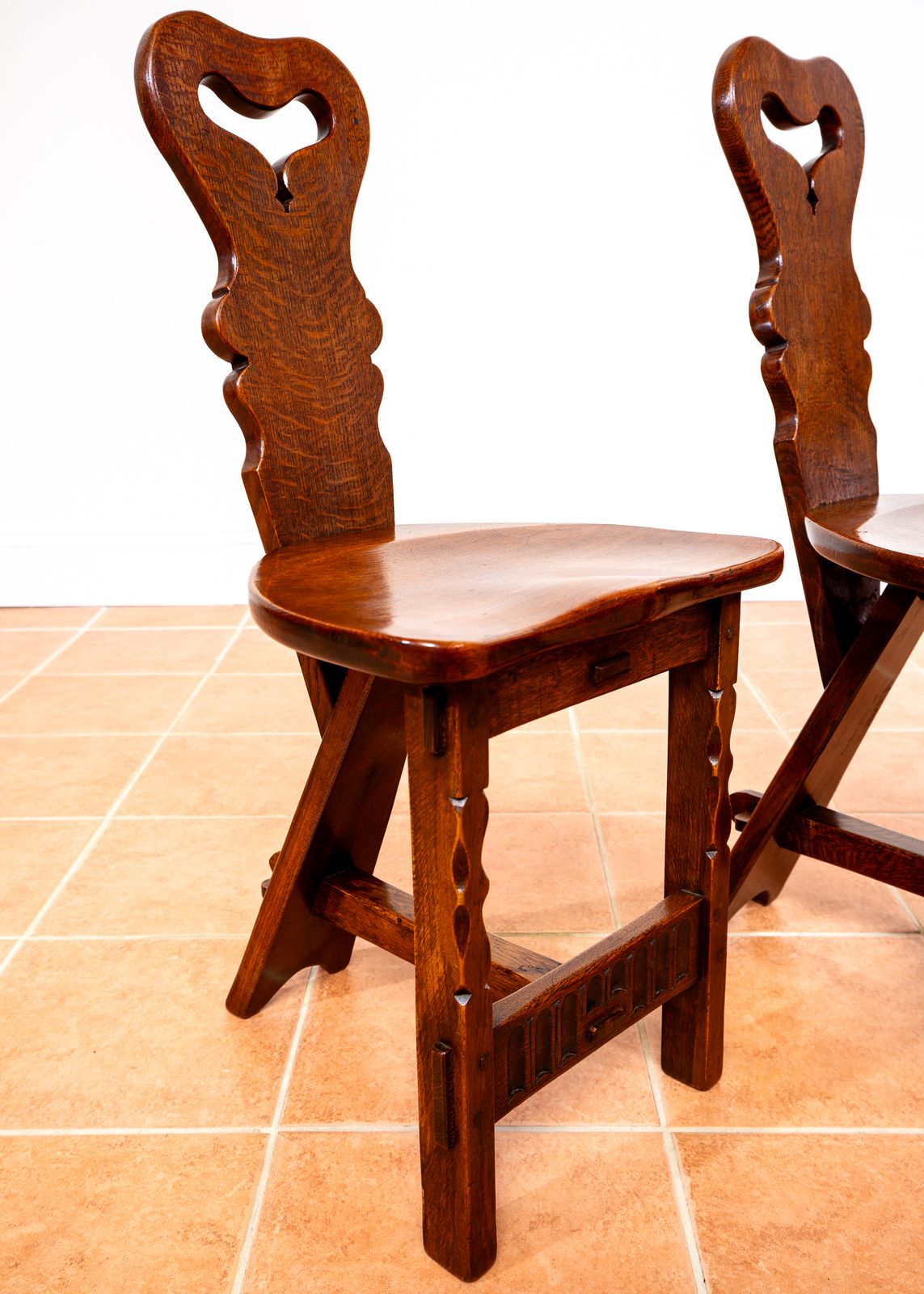 1495.0 Vintage Arts & Crafts Chairs Pair Hall Side Dining Chairs By Rupert Griffiths Rusti.C Cotswold School Traditiona.L Mission Craftsman Mid Century Mcm photo