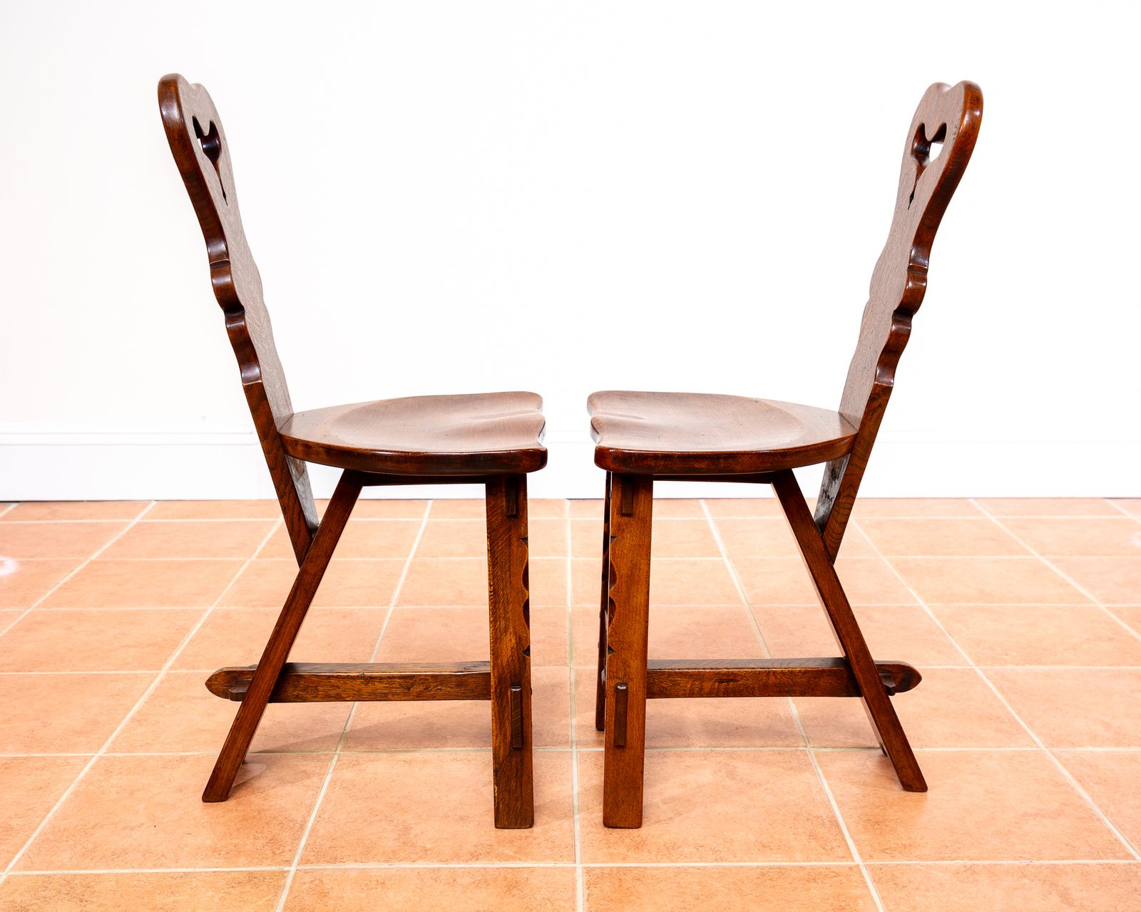 Vintage Arts & Crafts Chairs Pair Hall Side Dining Chairs By Rupert Griffiths Rusti.C Cotswold School Traditiona.L Mission Craftsman Mid Century Mcm photo vinterior