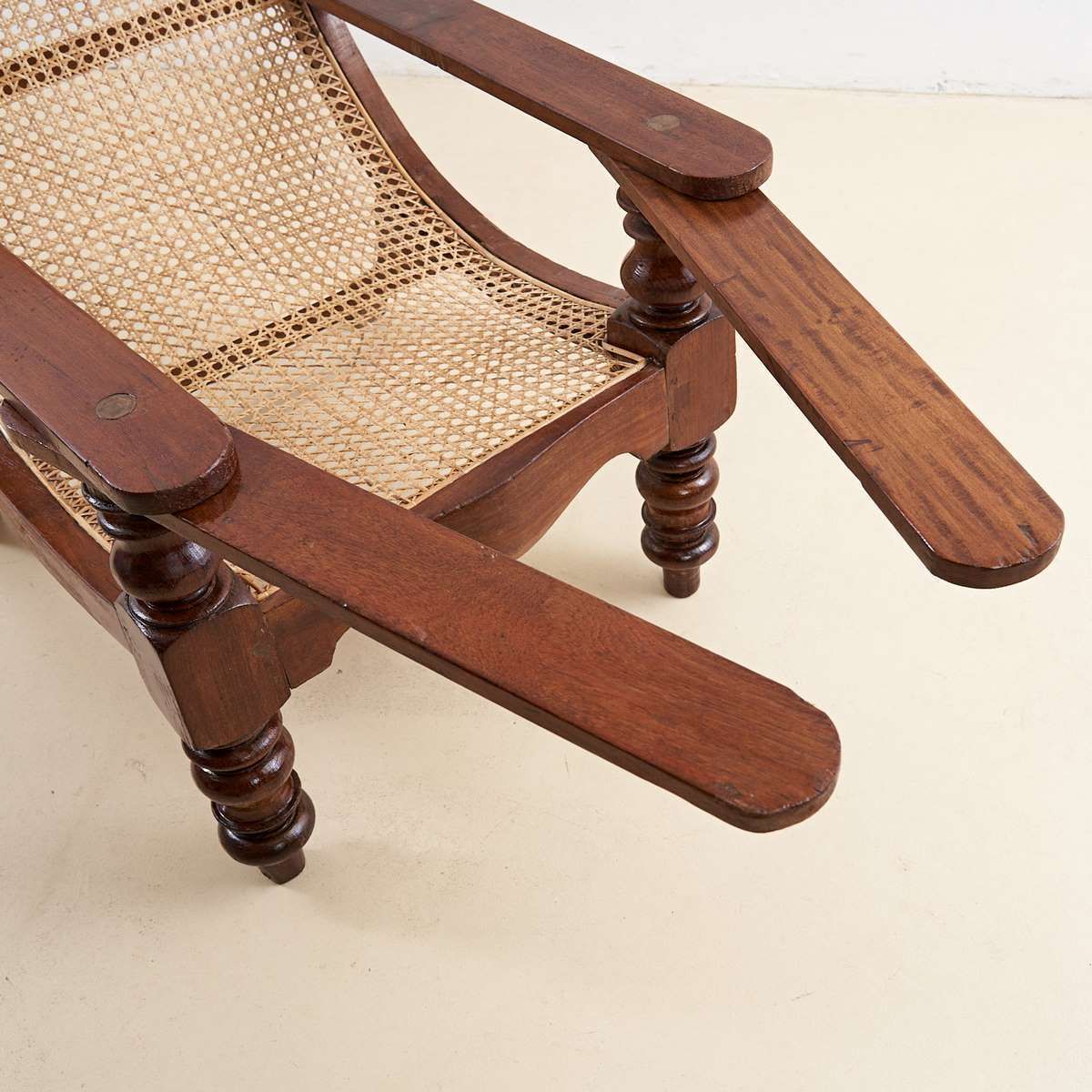 Colonnial Style Fireplace Chair In Vienna Straw photo furniture