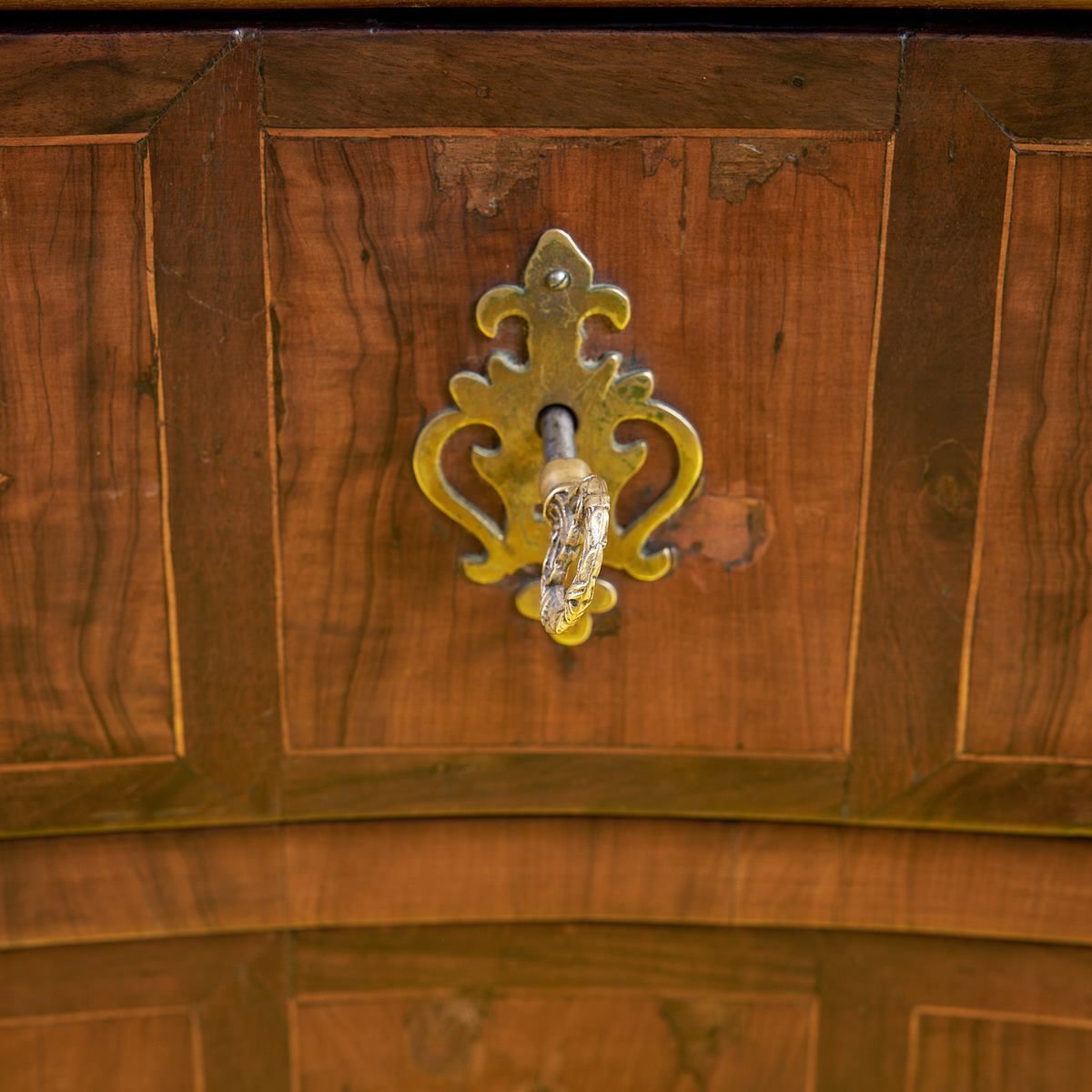 Antique Chest Of Drawers With Inlays photo furniture