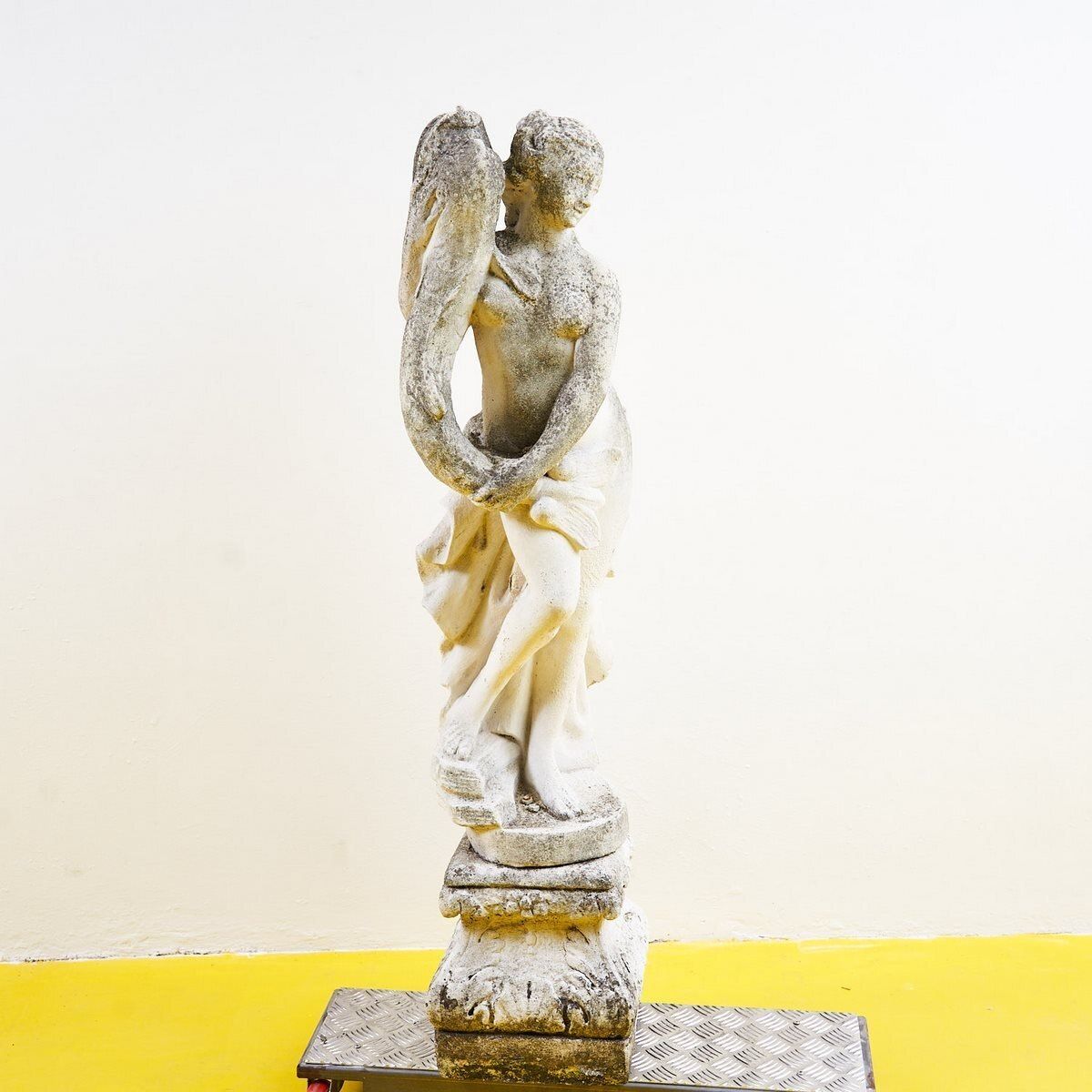 50's Garden Statue In Concrete And Marble Dust
