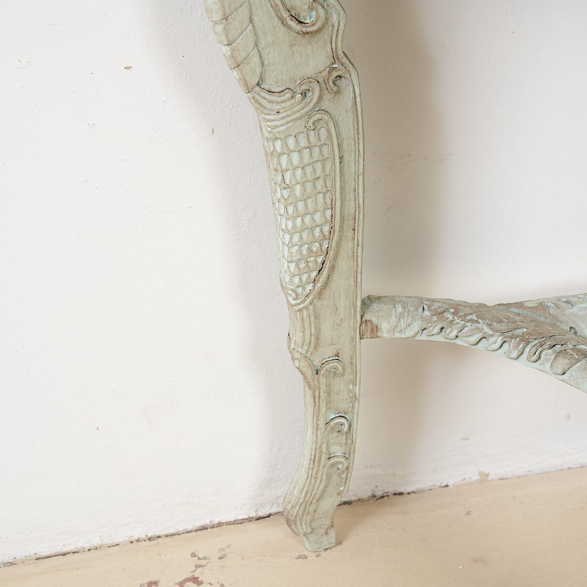 photo furniture Console With Oriental Mirror, Mint Green With Dark Brown Shades