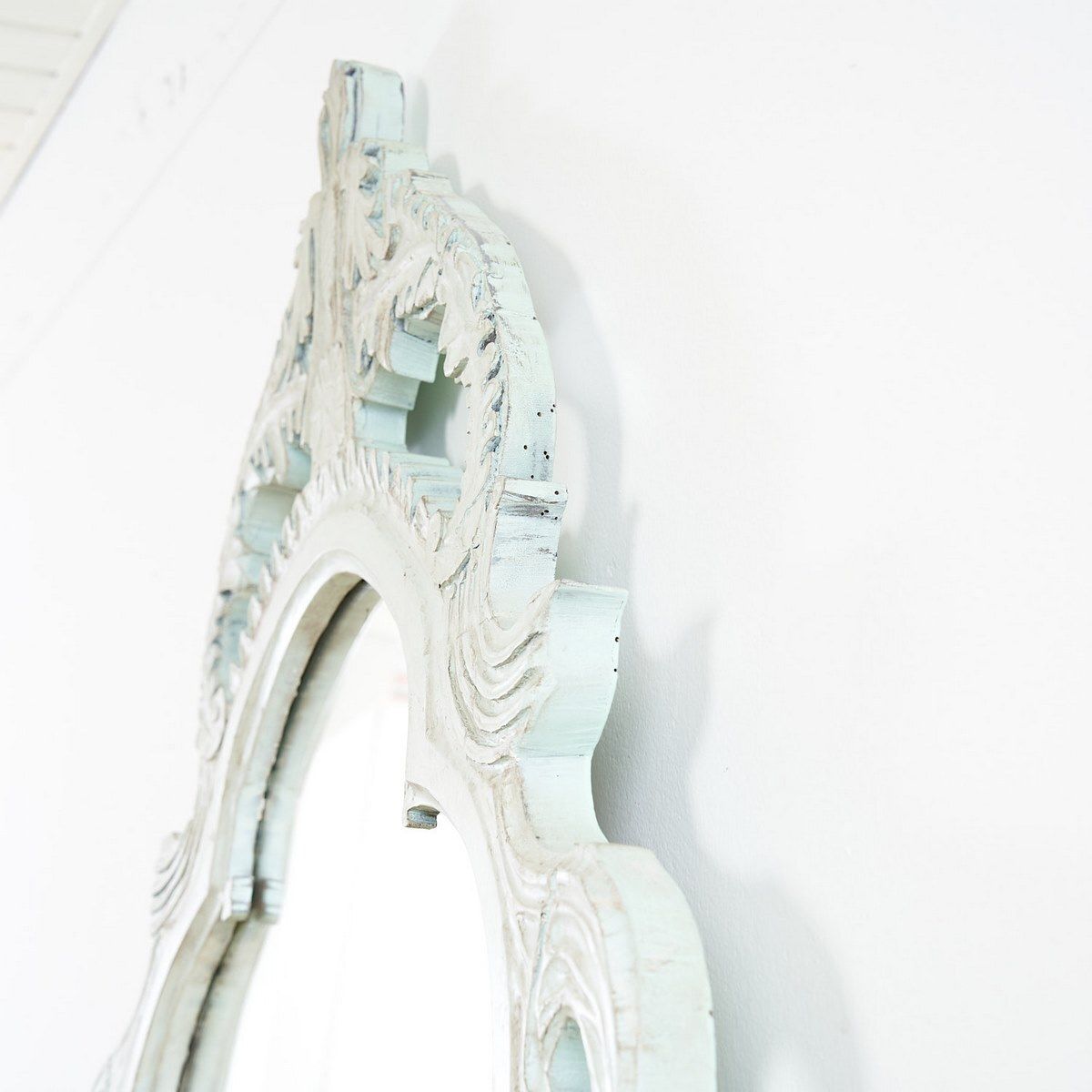 photo vinterior Console With Oriental Mirror, Mint Green With Dark Brown Shades