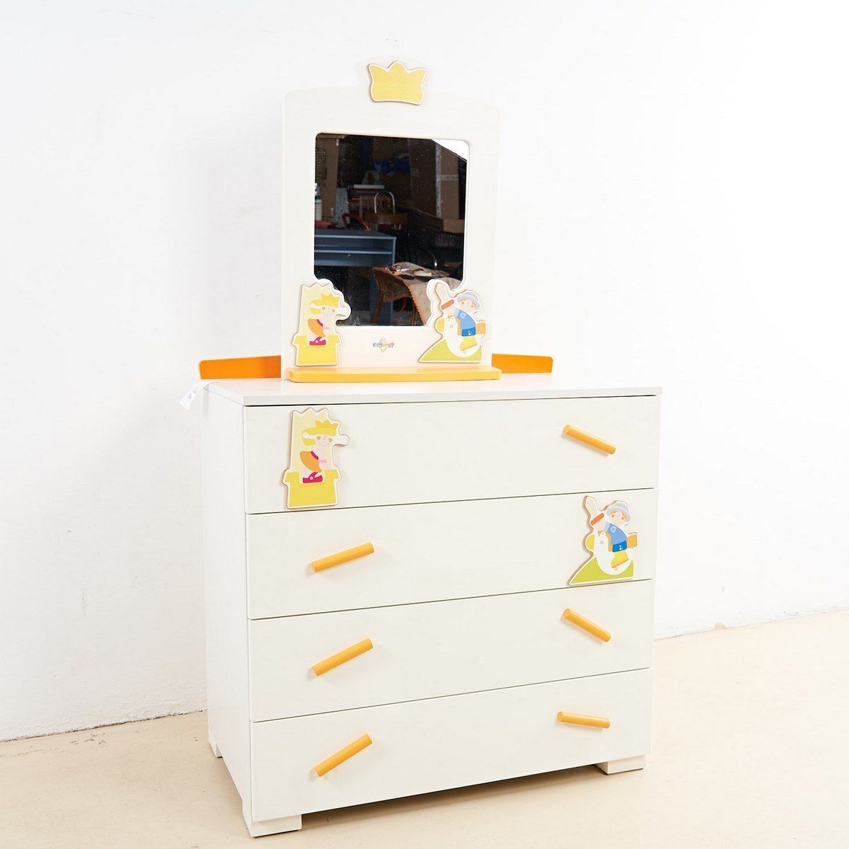 Children's Room Chest Of Drawers With Mirror photo furniture