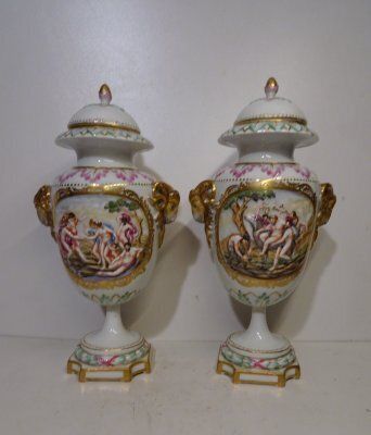Antique 19th Century Porcelain Medici Lidded Vases From Capodimonte, 1890s, Set Of 2 photo Home Decor