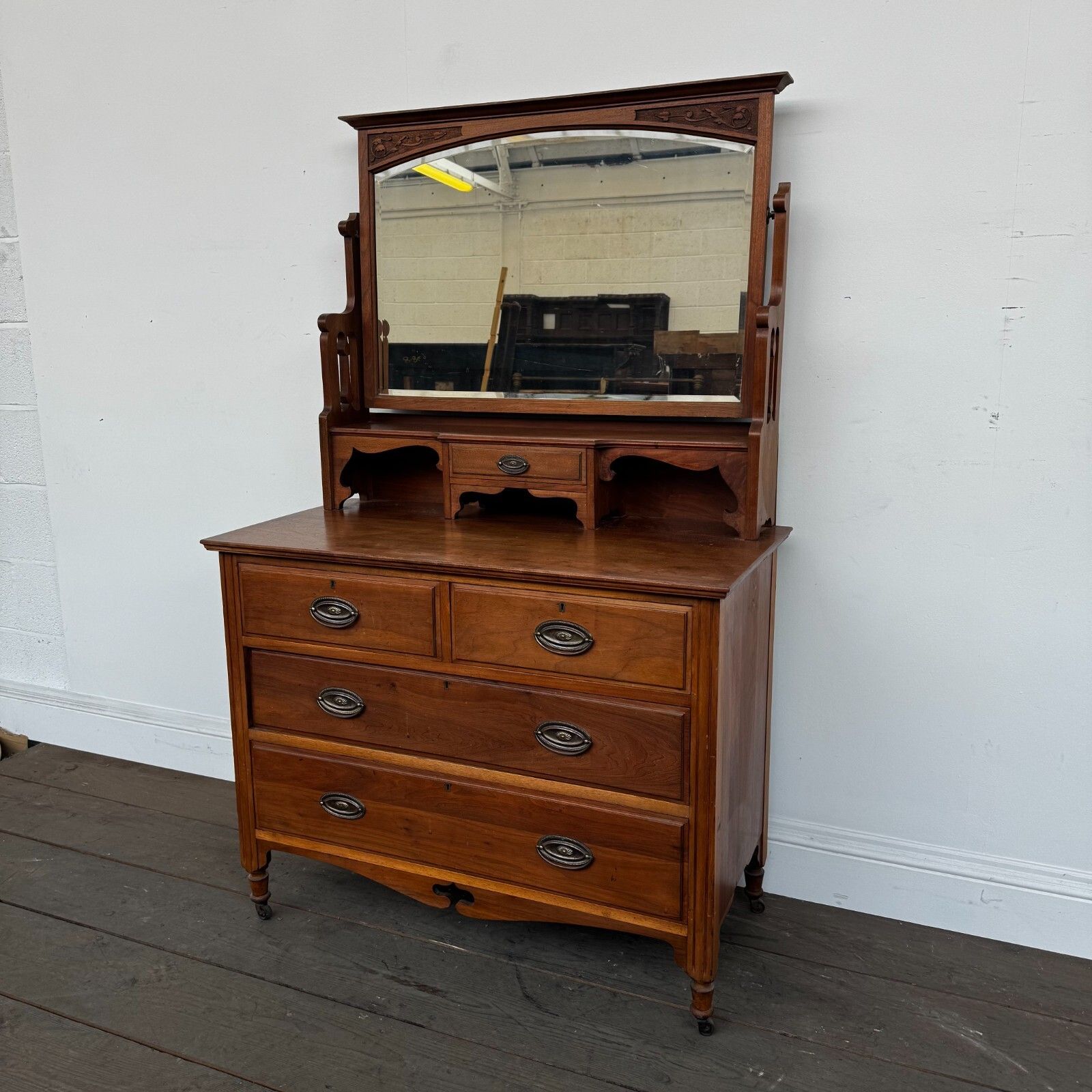 Early 20th Century Edwardian Mahogany Washstand – Elegant Antique Storage photo for sale