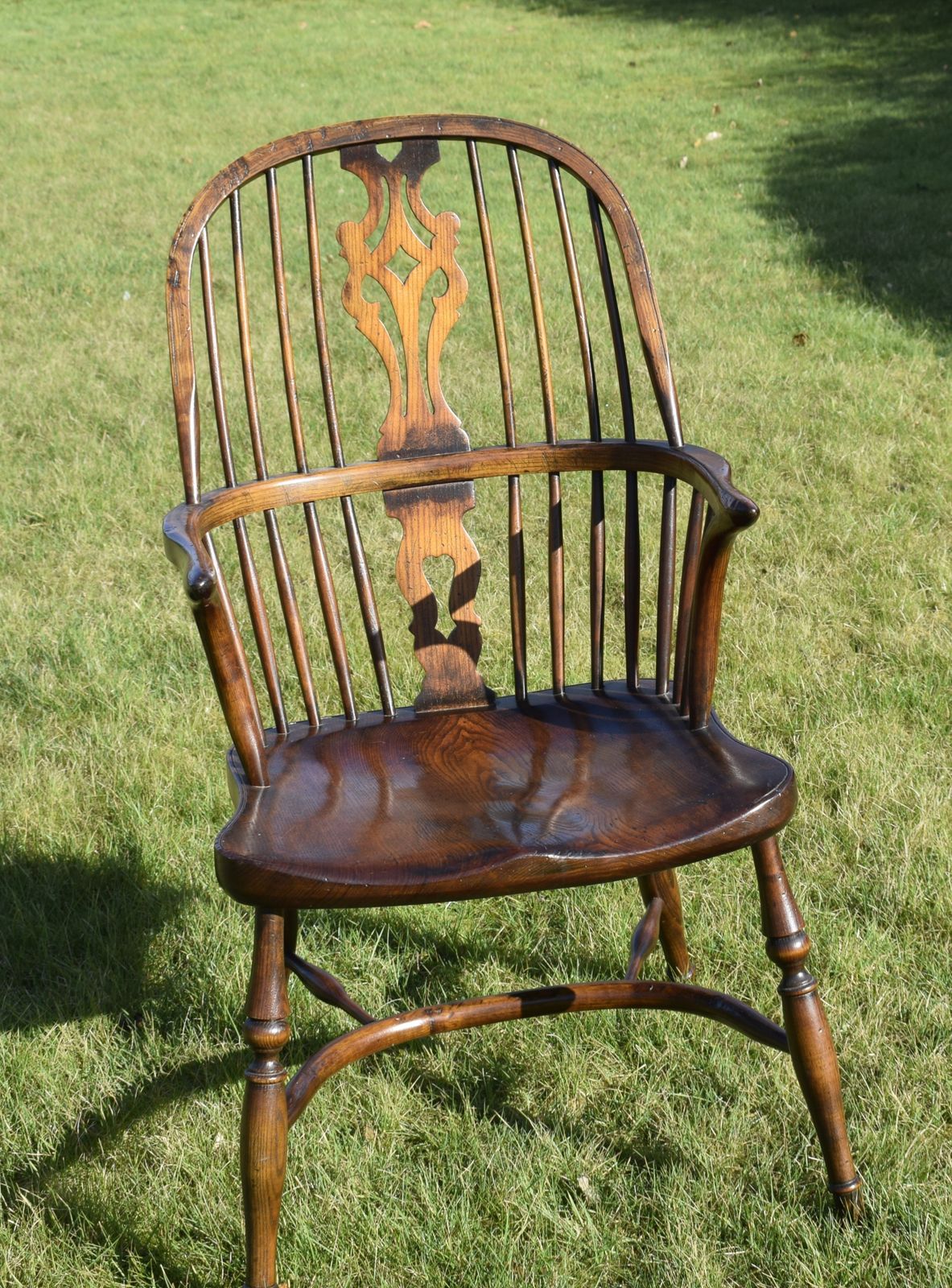 photo buy Antique Windsor Arm Chair, 1900s