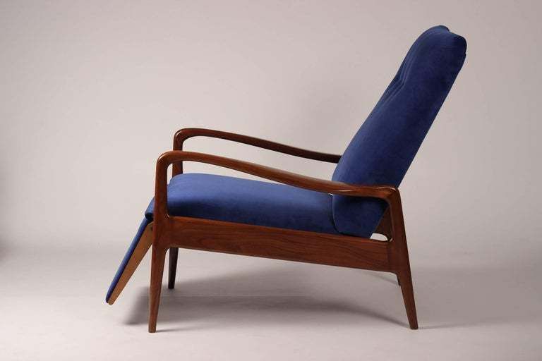Mid Century Modern Reclining Lounge Chair By Greaves And Thomas
