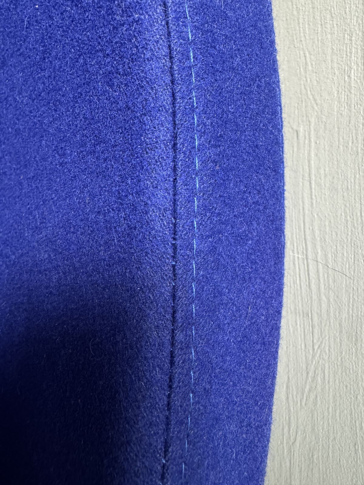 Ron Arad For Moroso Style Chair – Sculptural Modernist Design In Electric Blue photo Furniture