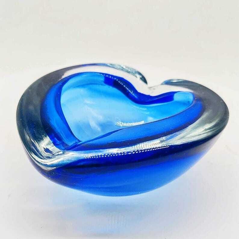 1960s Sunning Heart Shaped Ashtray Or Catch All In Murano Glass By Flavio Poli For Seguso. Made In Italy.