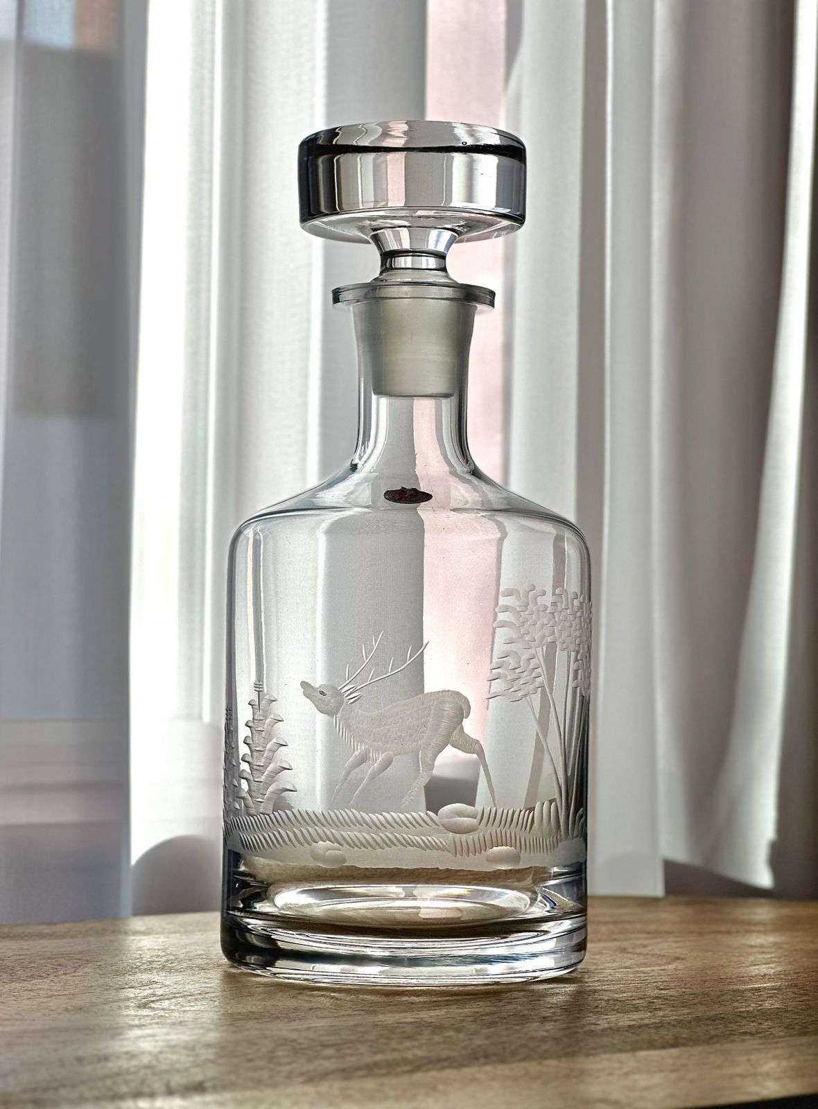 Romanian Engraved Glass Decanter – Stag & Forest Scene, 27cm