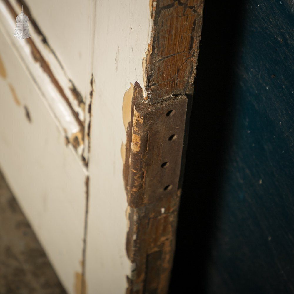 Moulded 6 Panel Door – Distressed White Paint & Crackled Wood Grain photo vintage