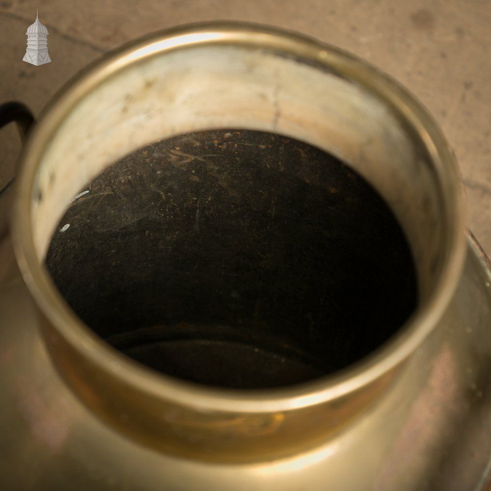 photo vinterior Brass Milk Churn, United Dairies Wholesale Ltd.