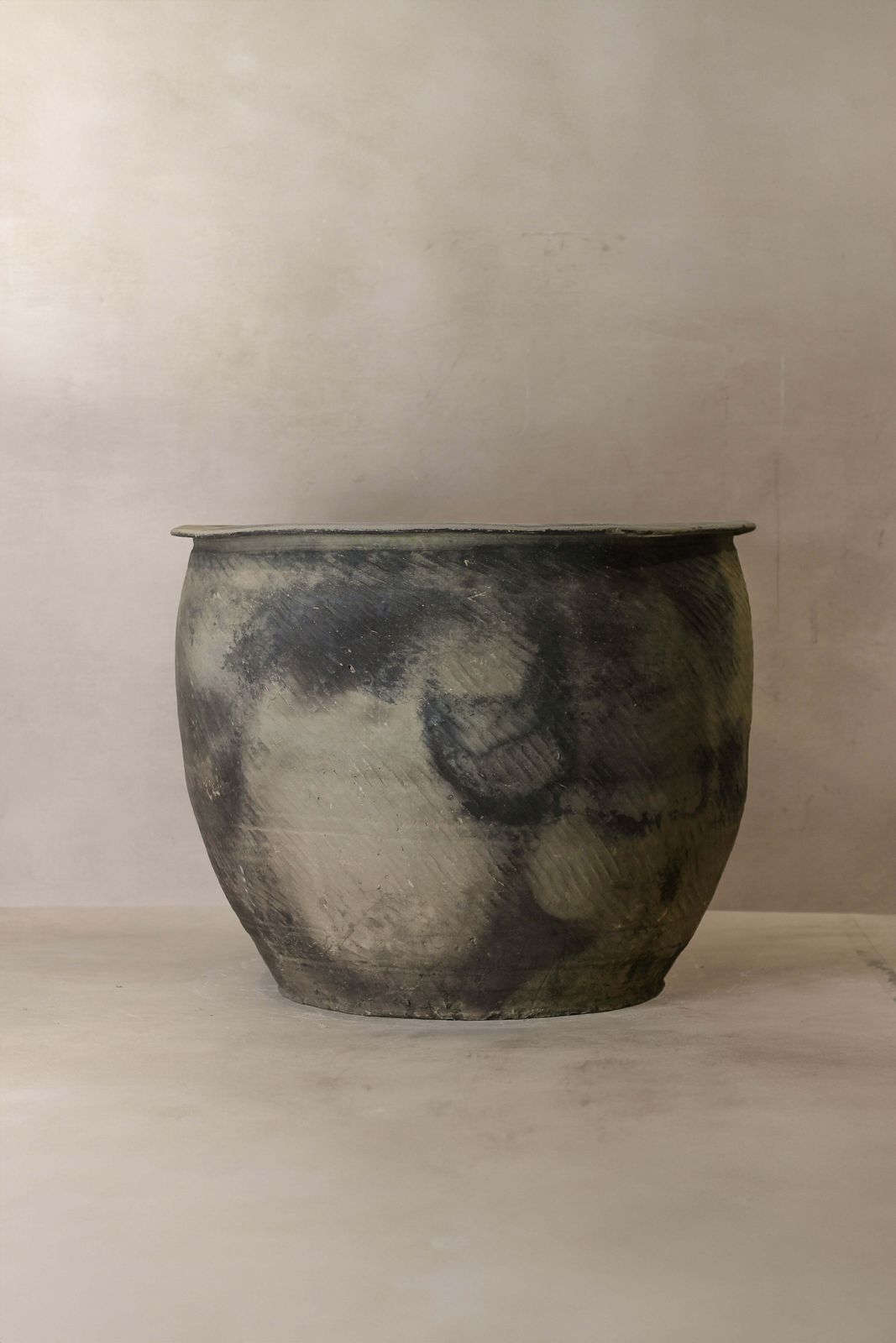 Big Old Grey Asian Pots   L016 photo 525.0