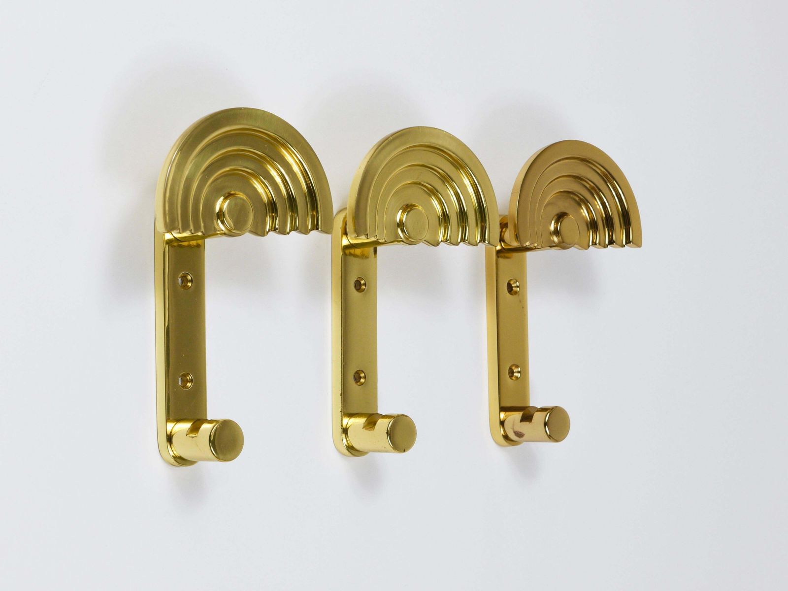13x Ettore Sottsass Postmodern Brass Wall Coat Hooks, 1985, Valli & Valli Italy photo vinterior