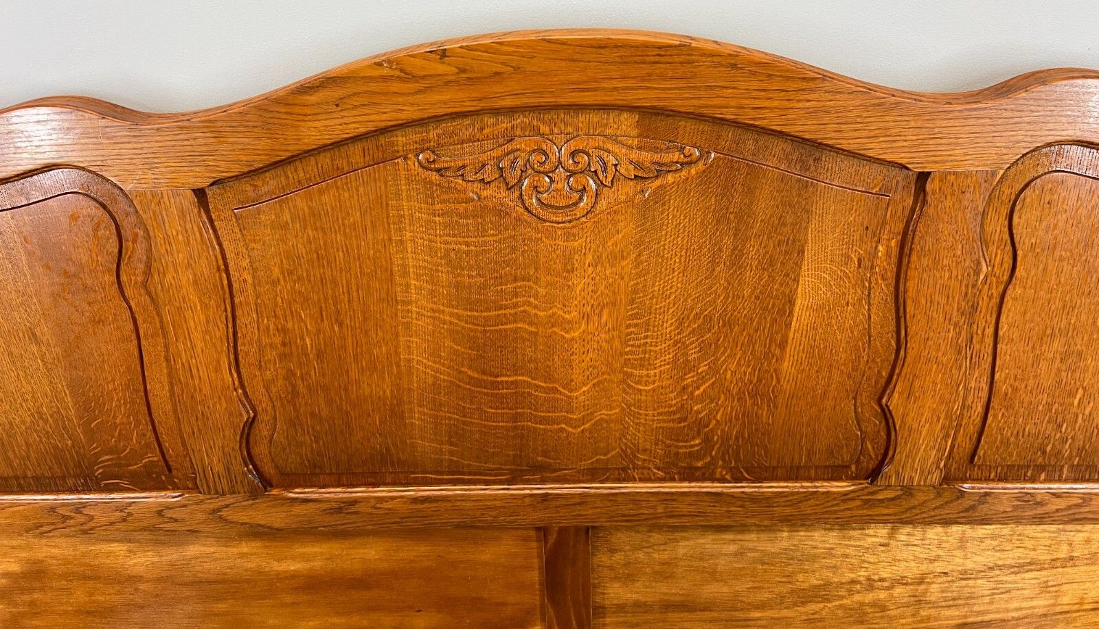 Double Bed Antique French Louis XV Carved Vintage – Lot 3664 photo vinterior
