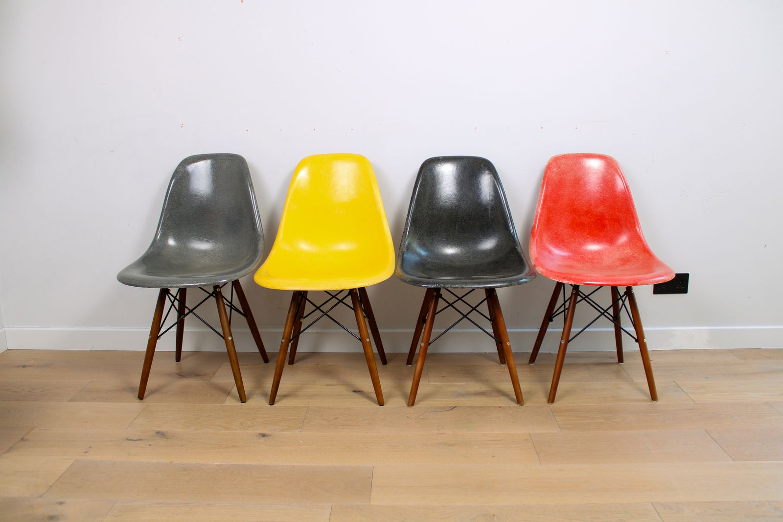 A Mixed (Harlequin) Set Of 8 Original Herman Miller Fiberglass Eames Dsw Chairs photo Furniture