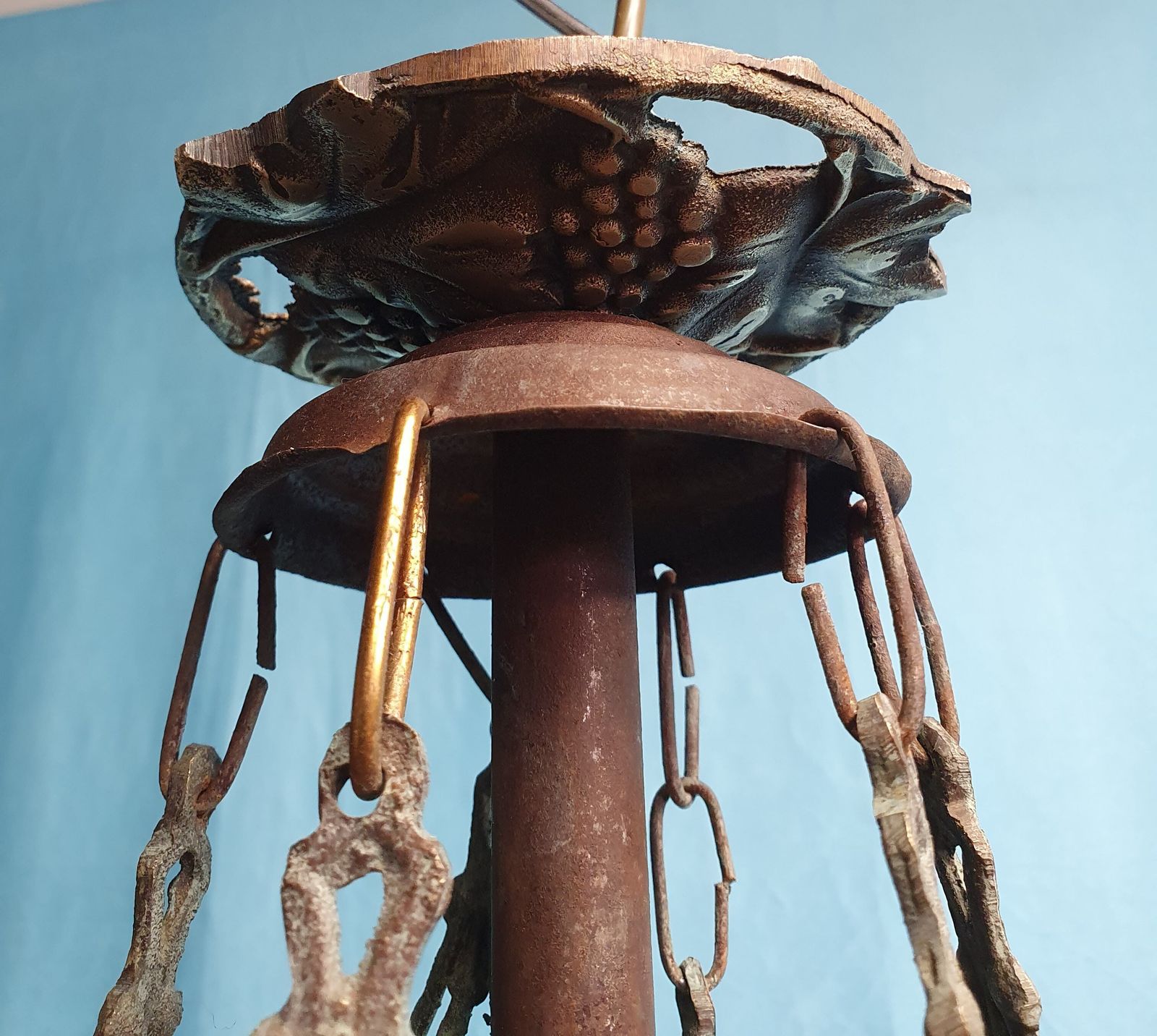 Early 20th Century Continental Chandelier With Opaque Grapes And Flowers photo 1080.0