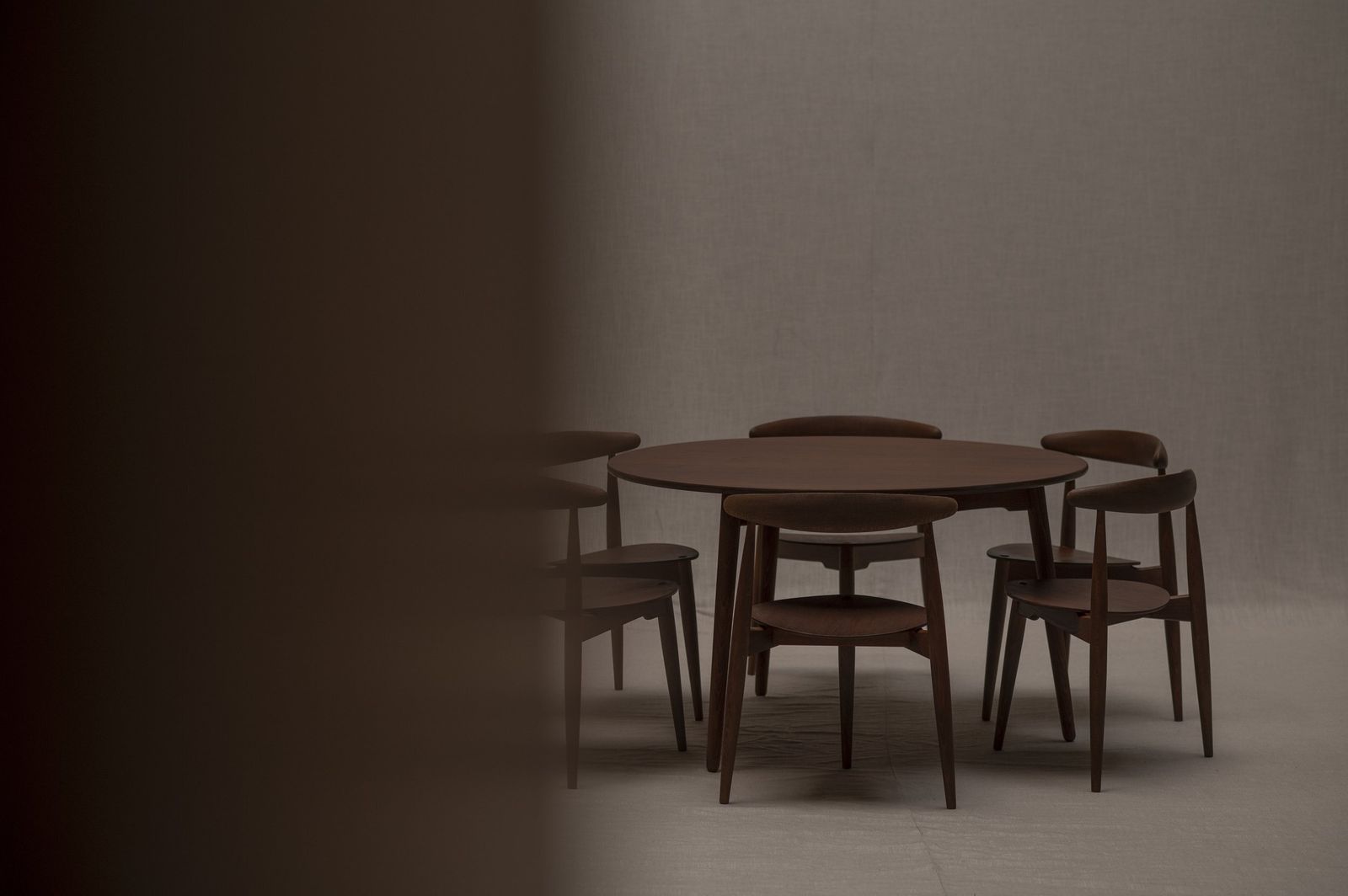 Furniture 'Heart Dining Set' By Hans J. Wegner photo