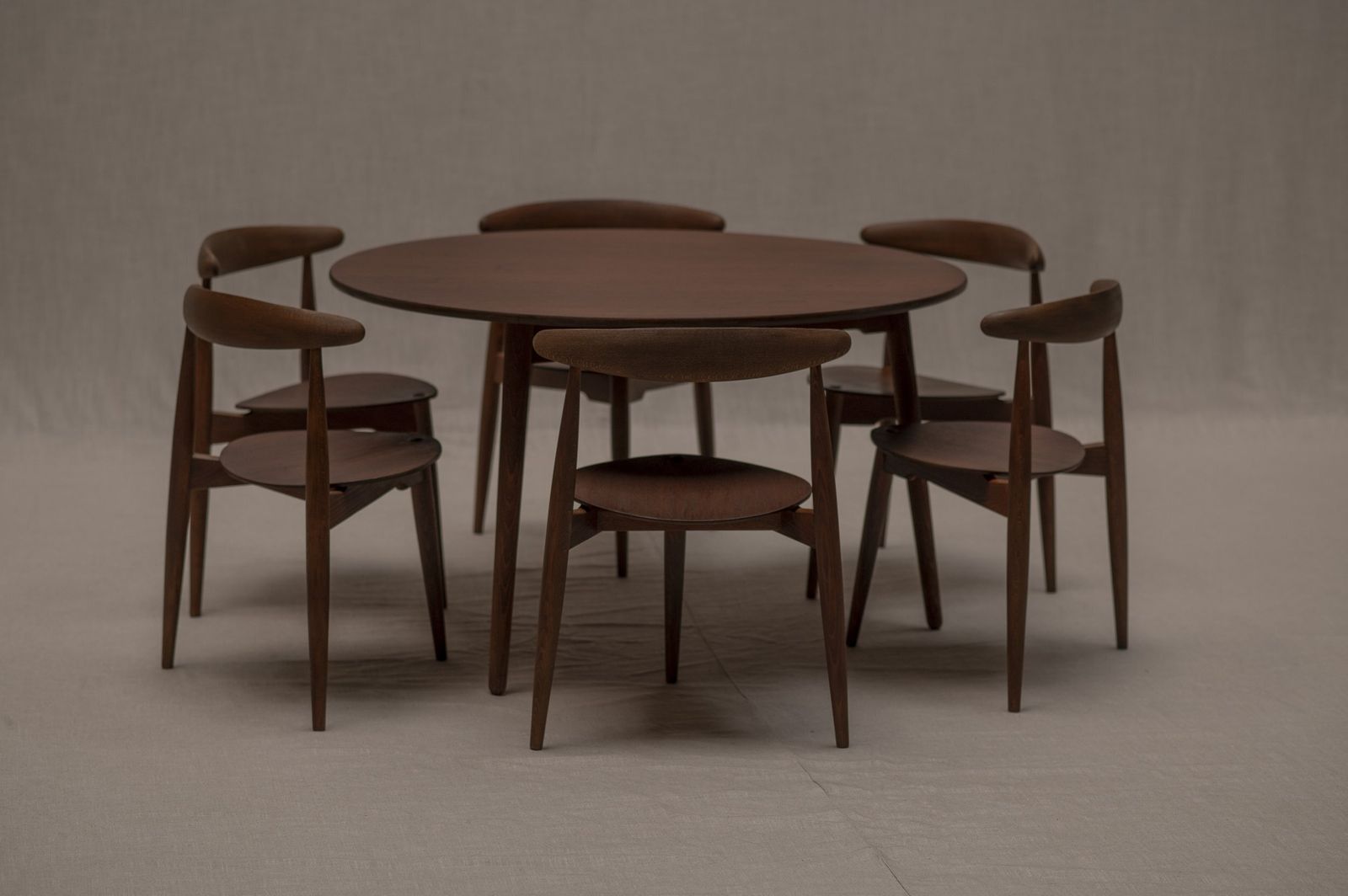'Heart Dining Set' By Hans J. Wegner