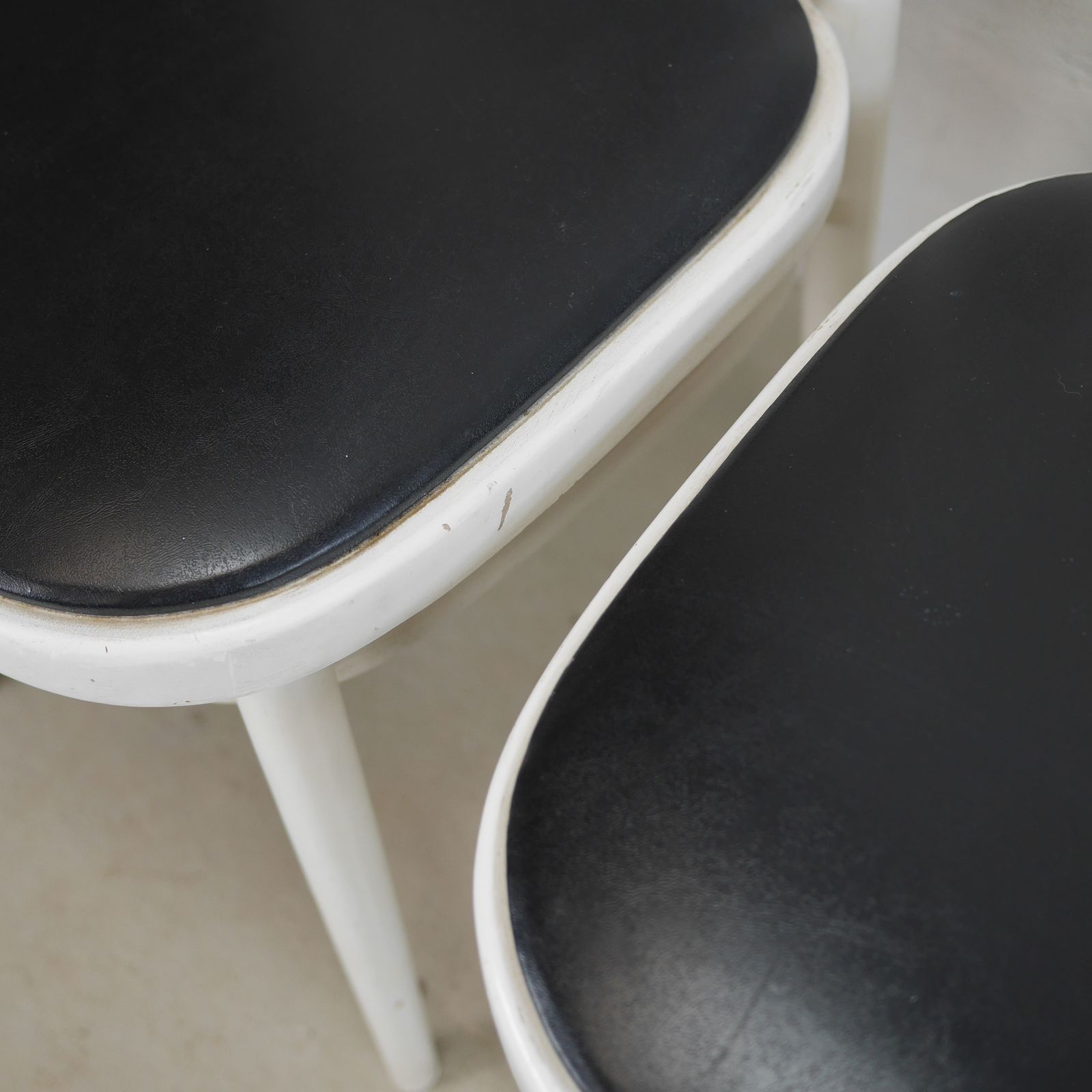 photo for sale Set 4 Mid Century White  Ladder Back Bentwood Dining Chairs With Faux Black Leather Seats