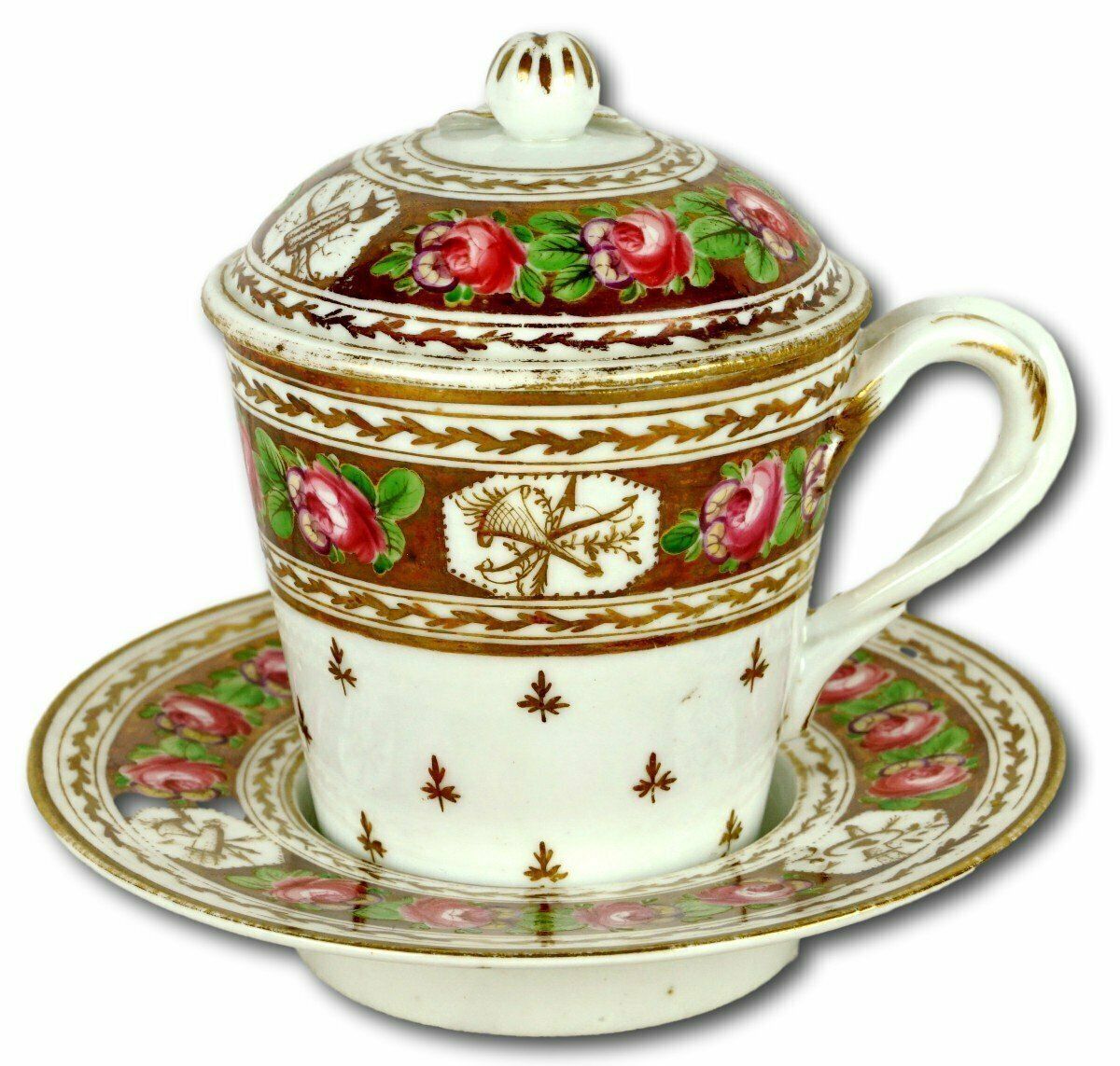 Covered Trembleuse Cup And Saucer In Valenciennes Porcelain   18th Century