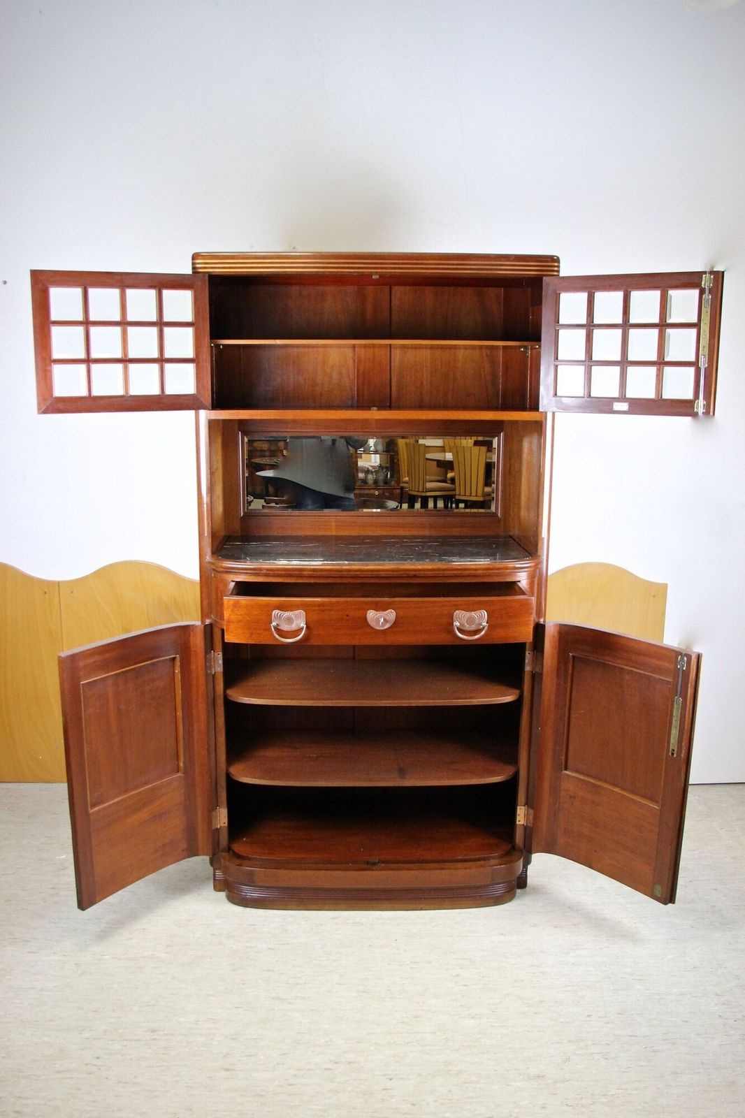 photo vintage 20th Century Art Nouveau Mahogany Cabinet/ Buffet By August Ungethüm, At Ca 1900