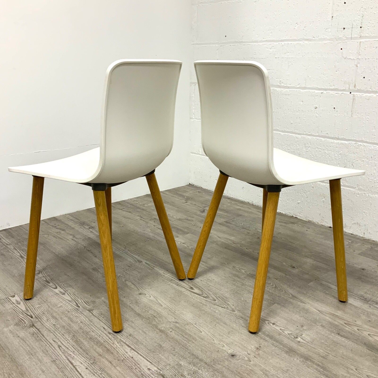 Genuine Vitra Hal Re Chair By Jasper Morrison White And Oak Legs photo for sale