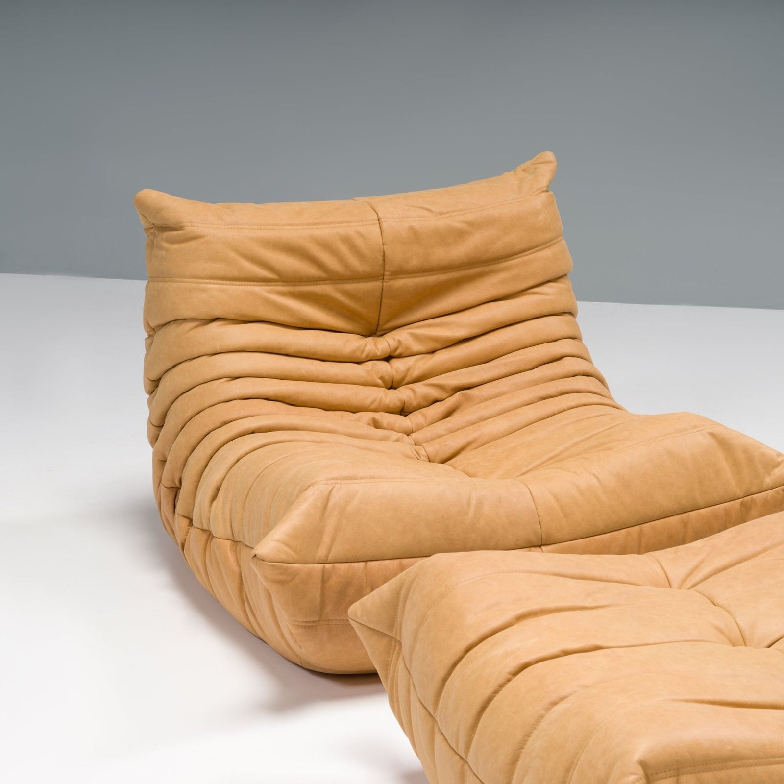 Ligne Roset By Michel Ducaroy Camel Brown Leather Togo, Set Of Five photo vintage