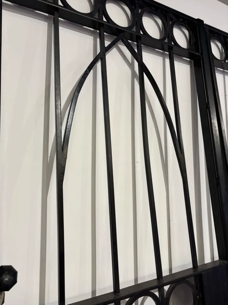 photo furniture Large Galvanized Steel & Powder Coated Gates