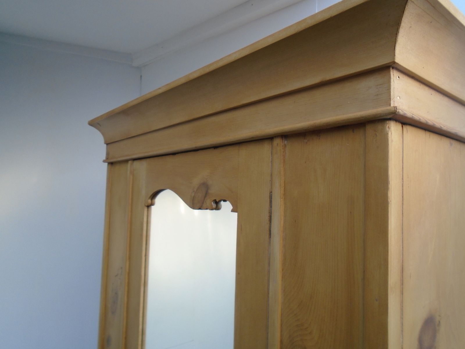 photo furniture A Waxed Pretty Victorian Pine 1 Piece Child's / Hall Wardrobe