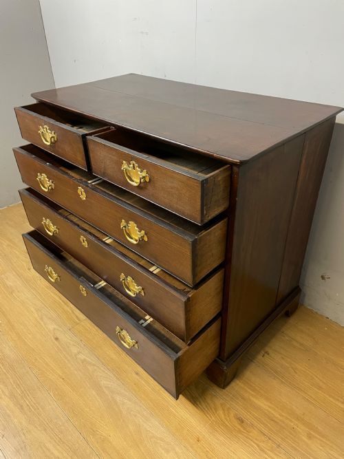 Georgian Solid Mahogany Four Height Chest Of Drawers Circa 1790 photo vinterior