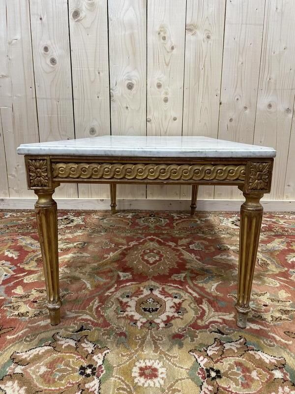 Table Basse De Style Louis XVI En Bois Doré Et Marbre De Carrare photo for sale