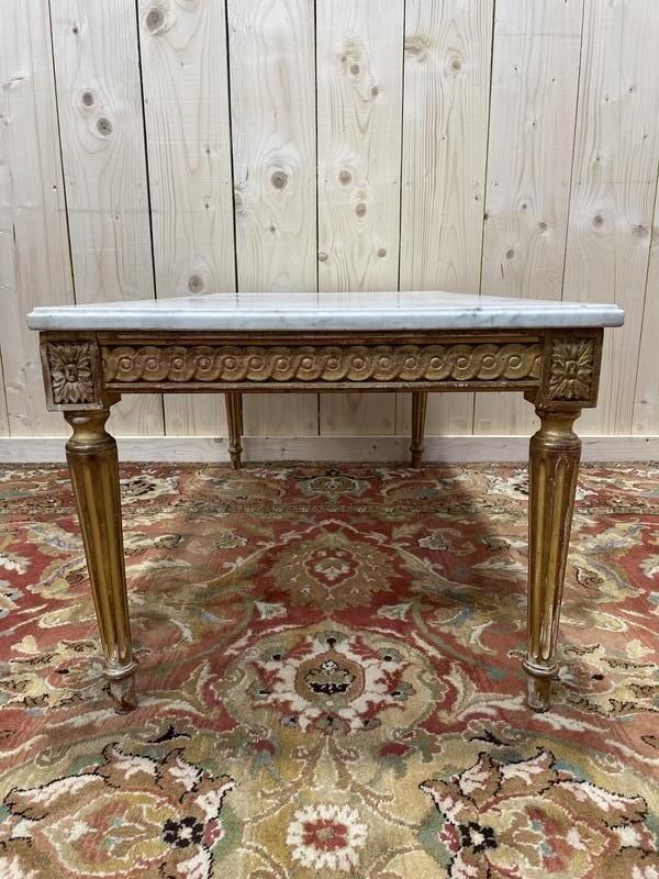 Table Basse De Style Louis XVI En Bois Doré Et Marbre De Carrare photo 790.0